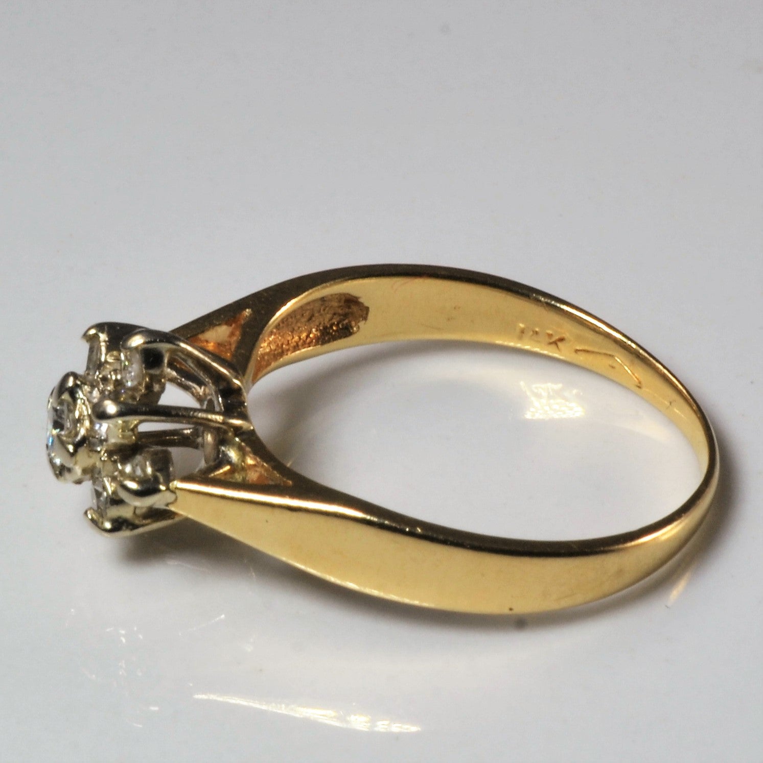 Floral Cluster Diamond Ring | 0.20ctw | SZ 6.5 |