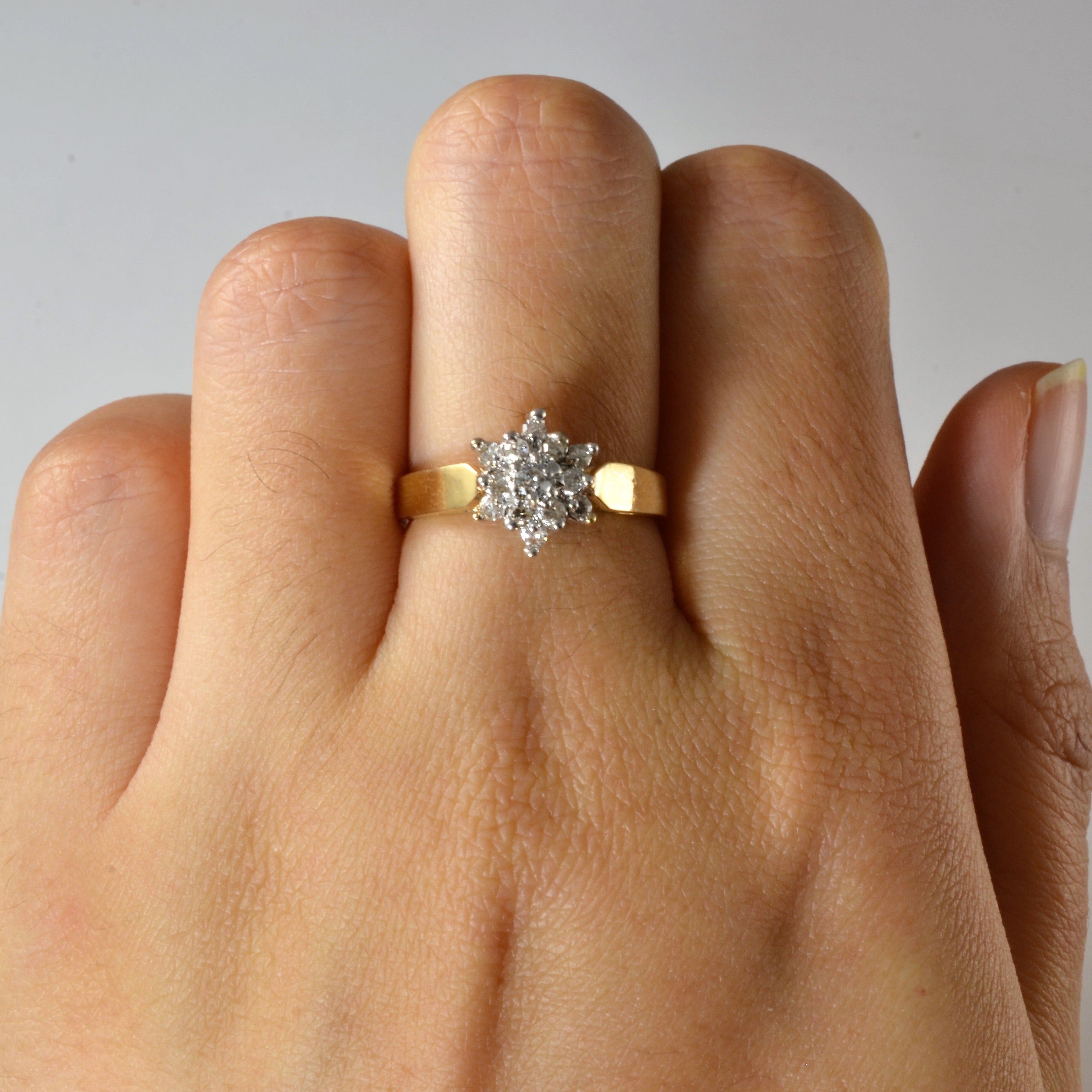 Cluster Burst Diamond Ring | 0.23ctw | SZ 6.5 |