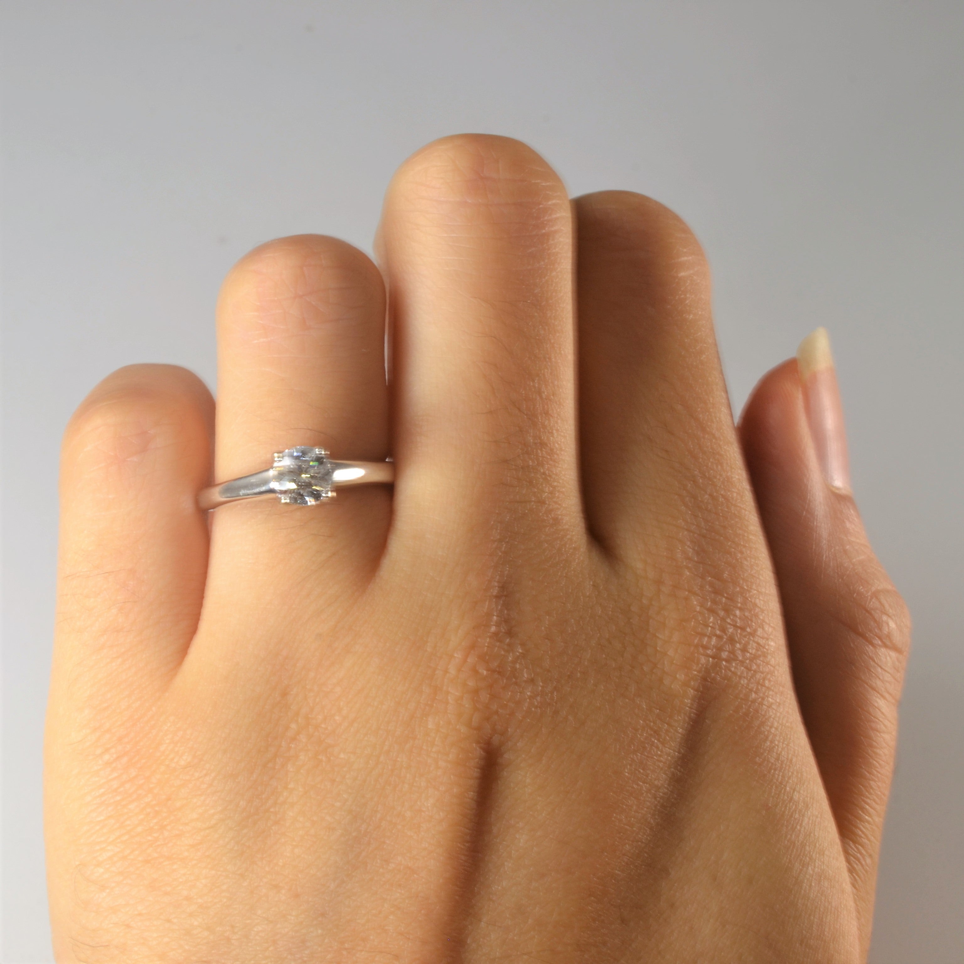 Low Profile Hidden Gallery Canadian Engagement Ring | 0.94ctw | SZ 5 |