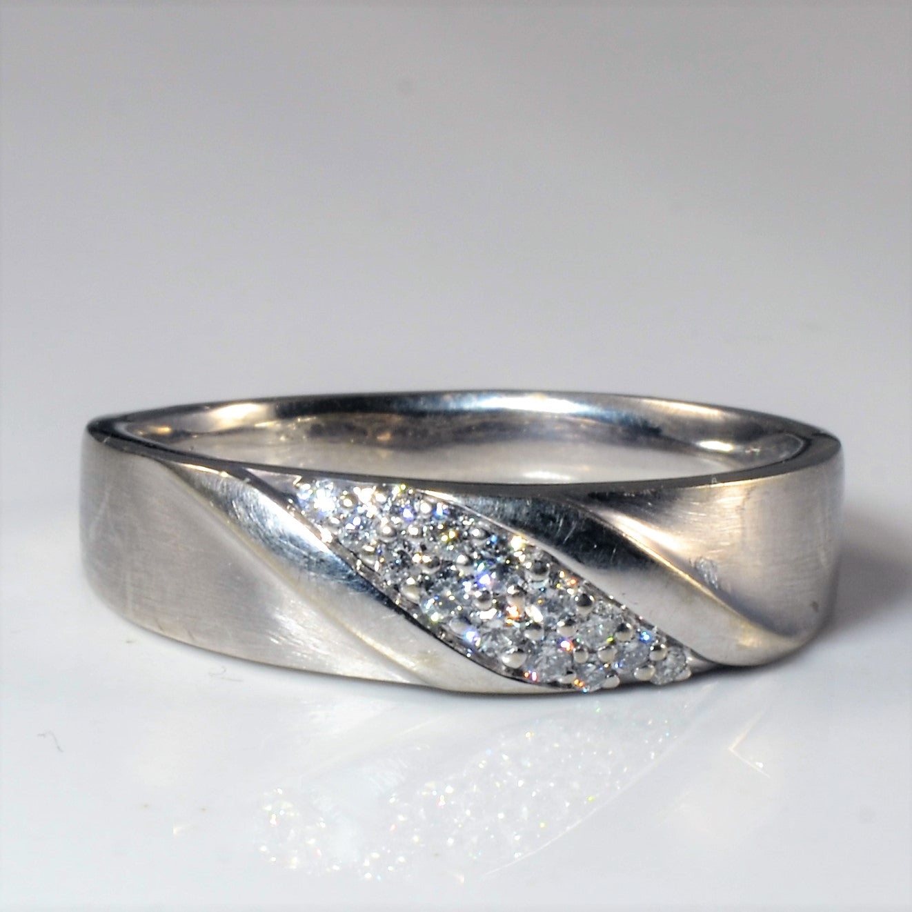 Pave Twist Diamond Band | 0.20ctw | SZ 11.5 |