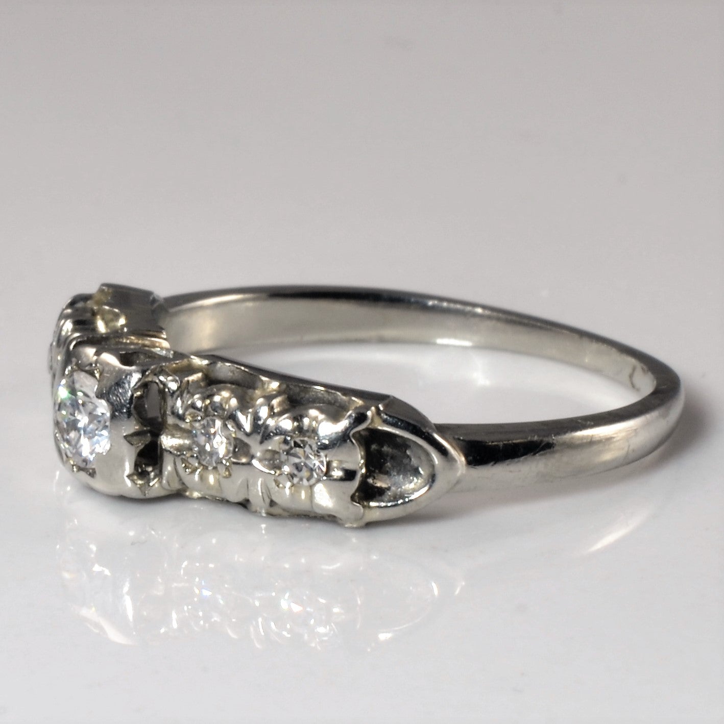 Retro Diamond Engagement Ring | 0.18ctw | SZ 6 |