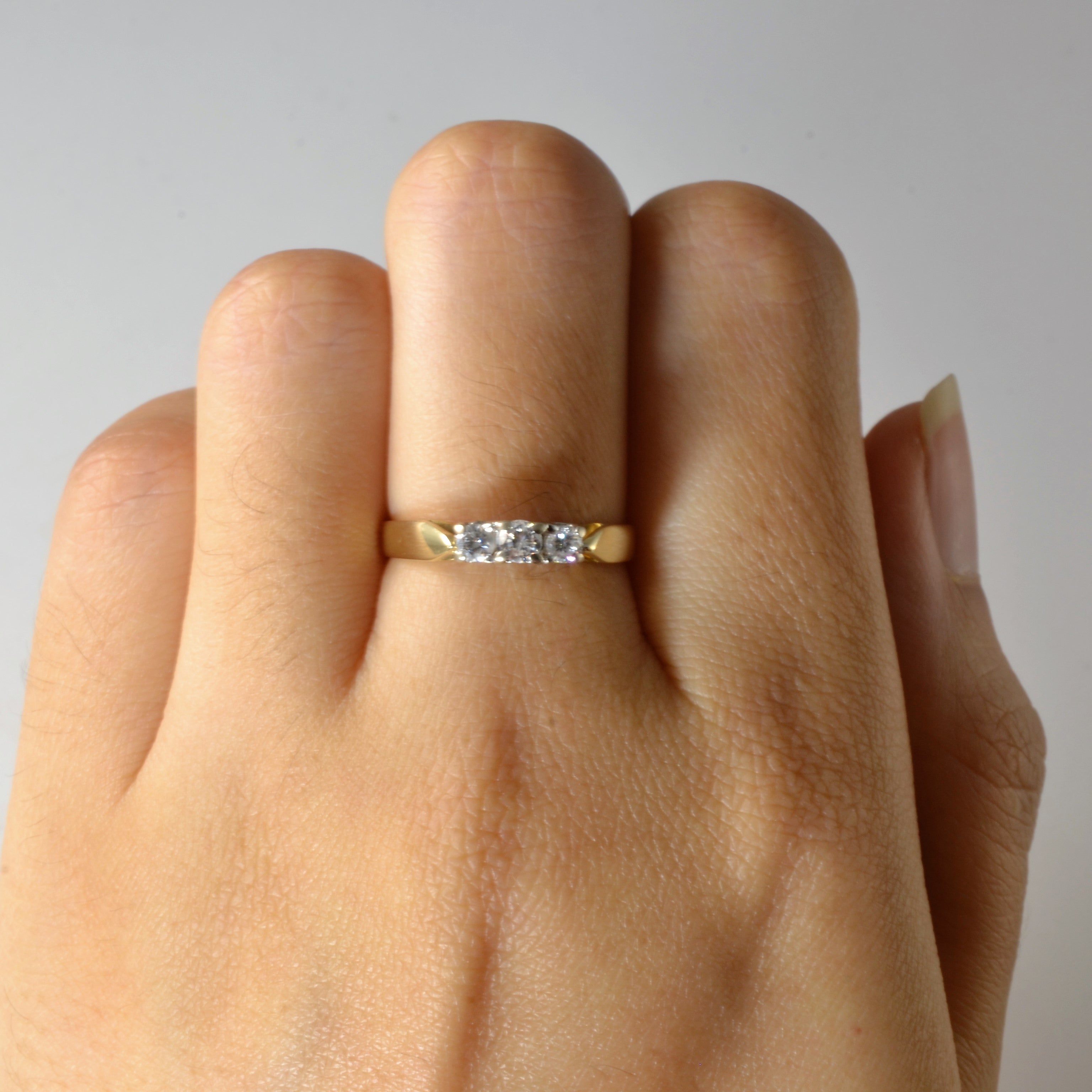 Three Stone Diamond Ring | 0.31ctw | SZ 6.75 |