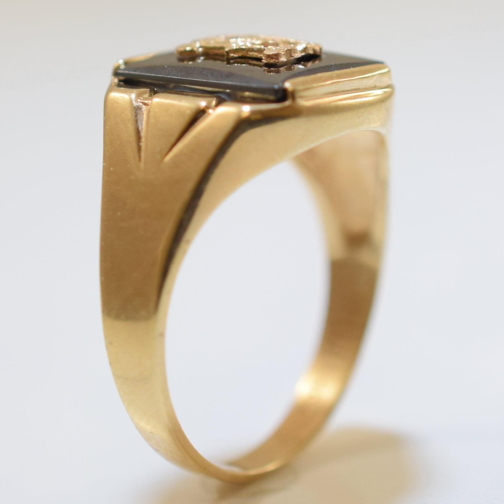 Initial 'M' Hematite Ring | 7.50ct | SZ 10.5 |