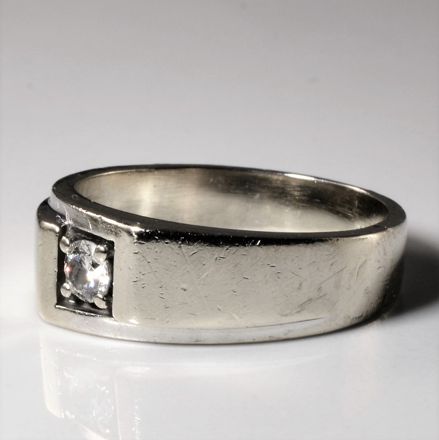 Offset Single Diamond Band | 0.20ct | SZ 10 |