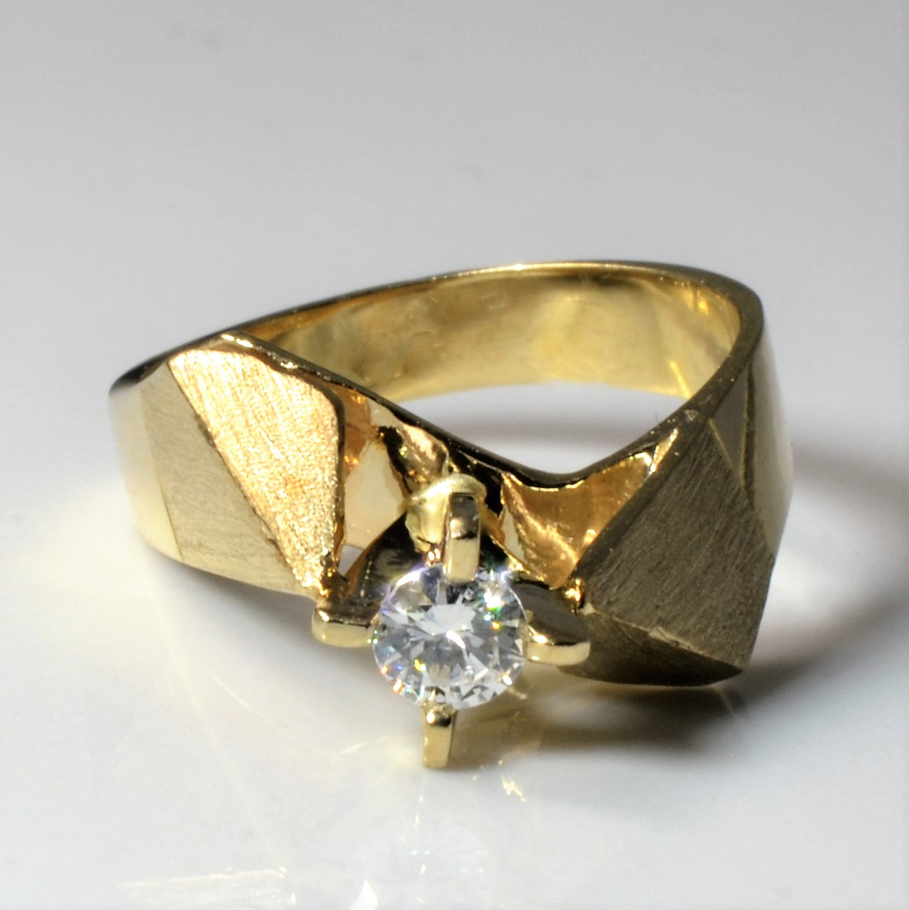 Bague de fiançailles rétro à gros diamant décalé | 0,17 ct, taille 4,75 |