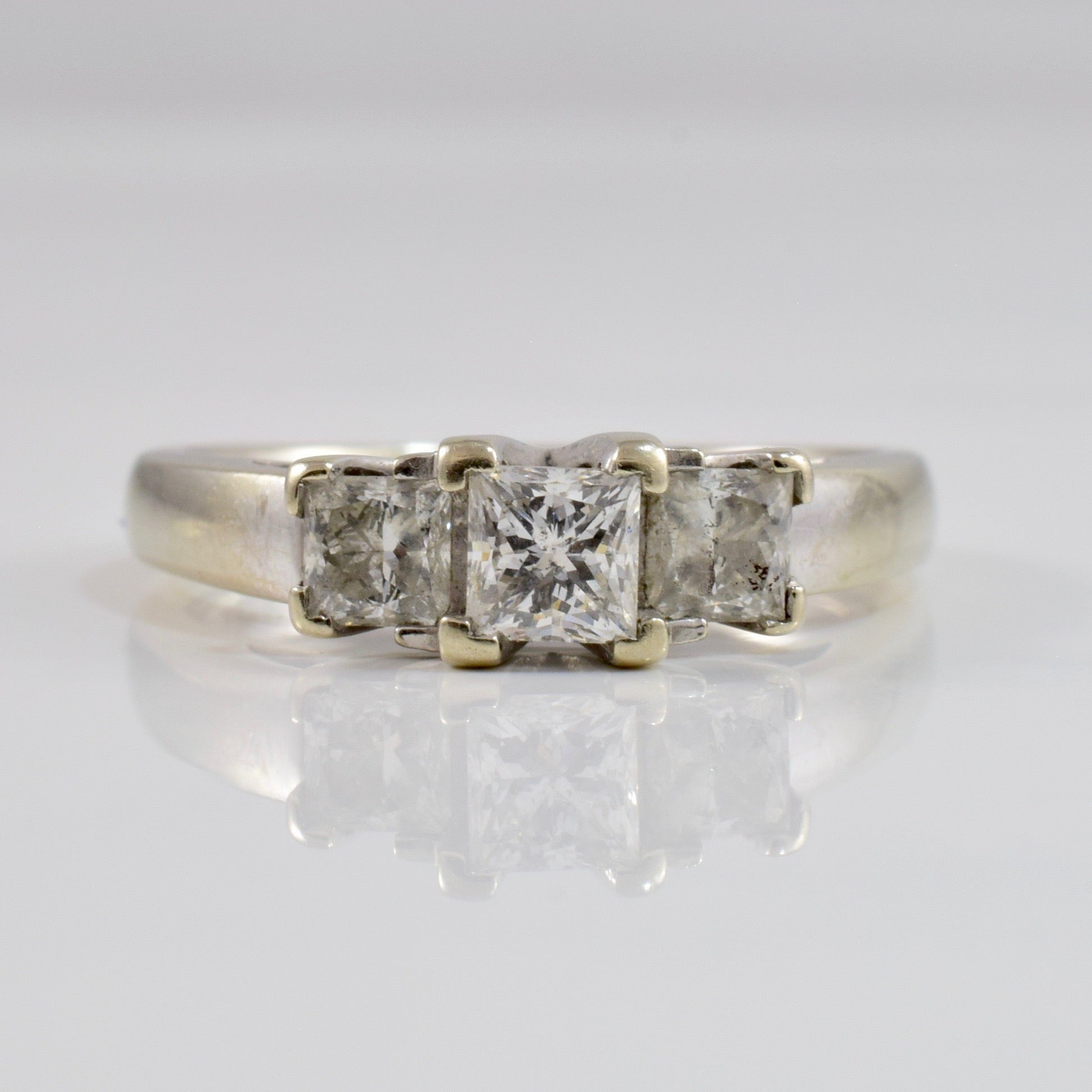 Three Stone Diamond Engagement Ring | 0.91 ctw SZ 6.5 |