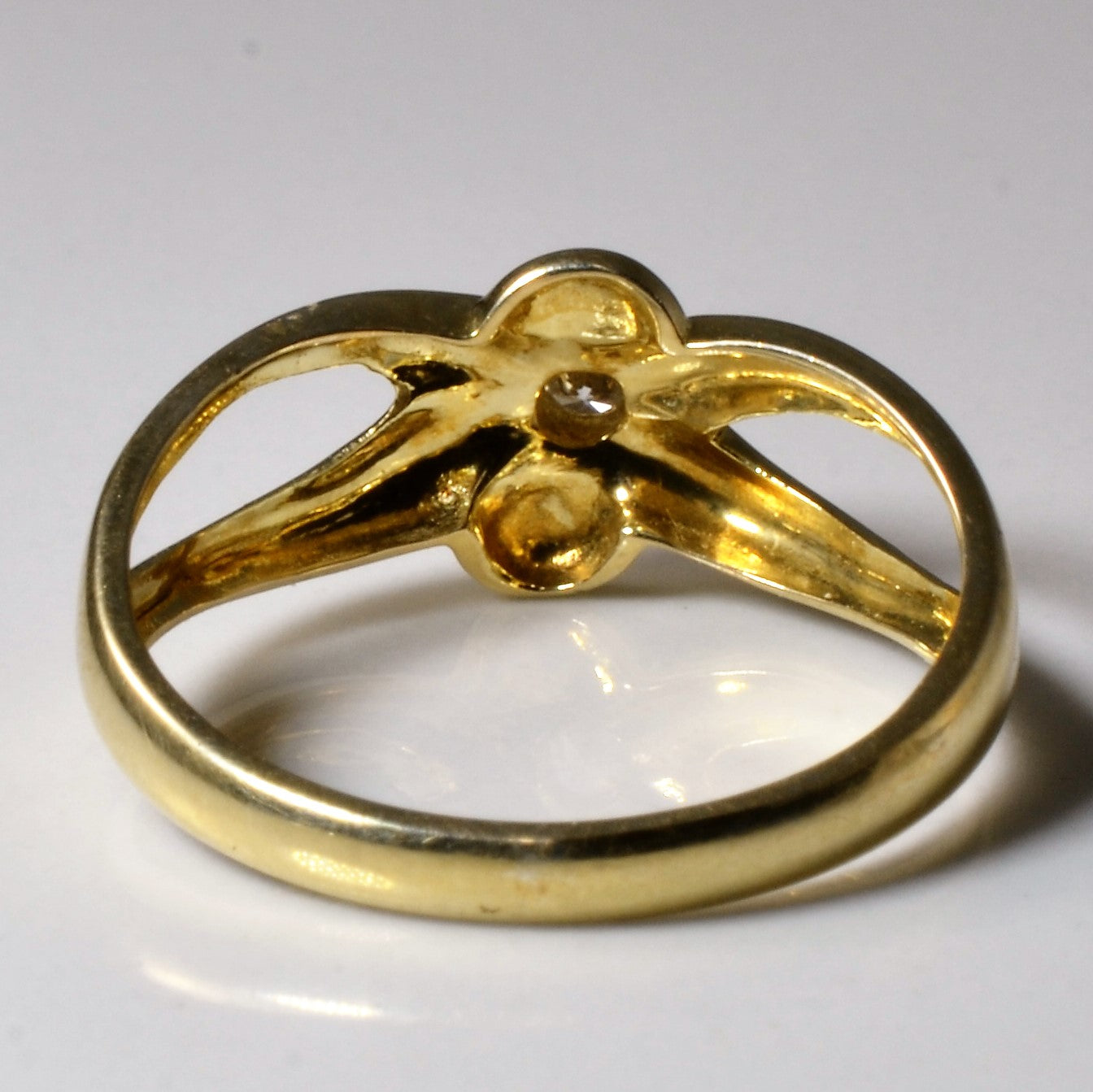 Bezel Set Diamond Crossover Ring | 0.04ct | SZ 7.25 |