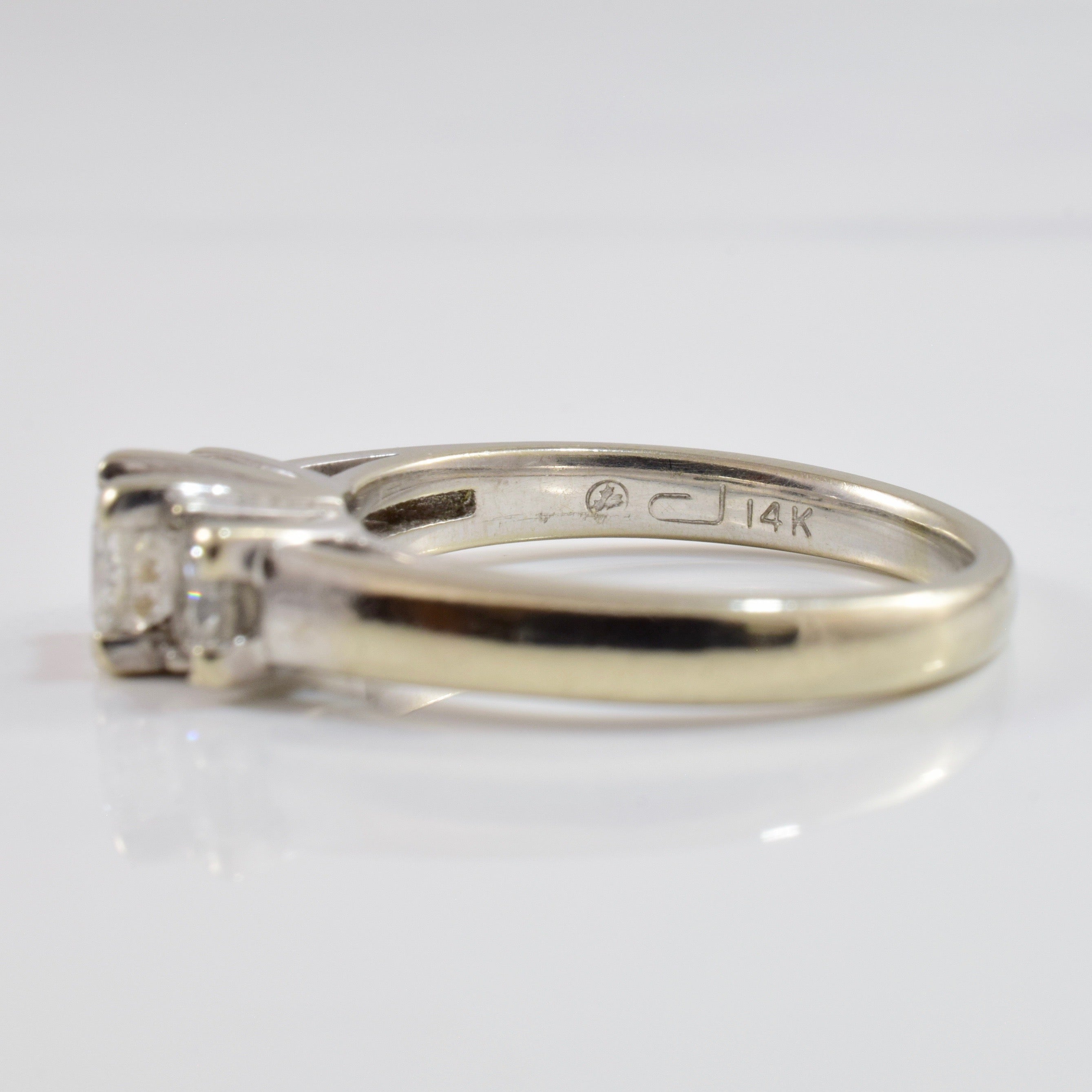 Three Stone Diamond Engagement Ring | 0.91 ctw SZ 6.5 |