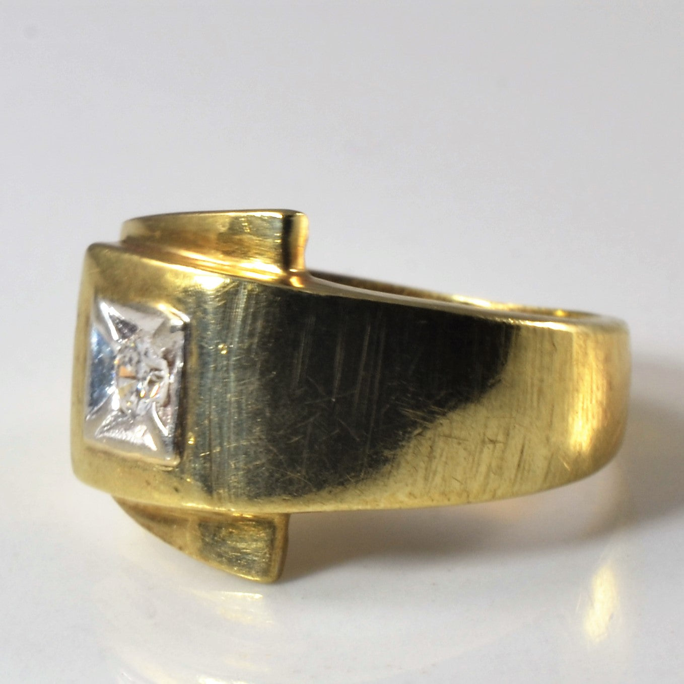 Diamond Buckle Ring | 0.09ct | SZ 5.25 |