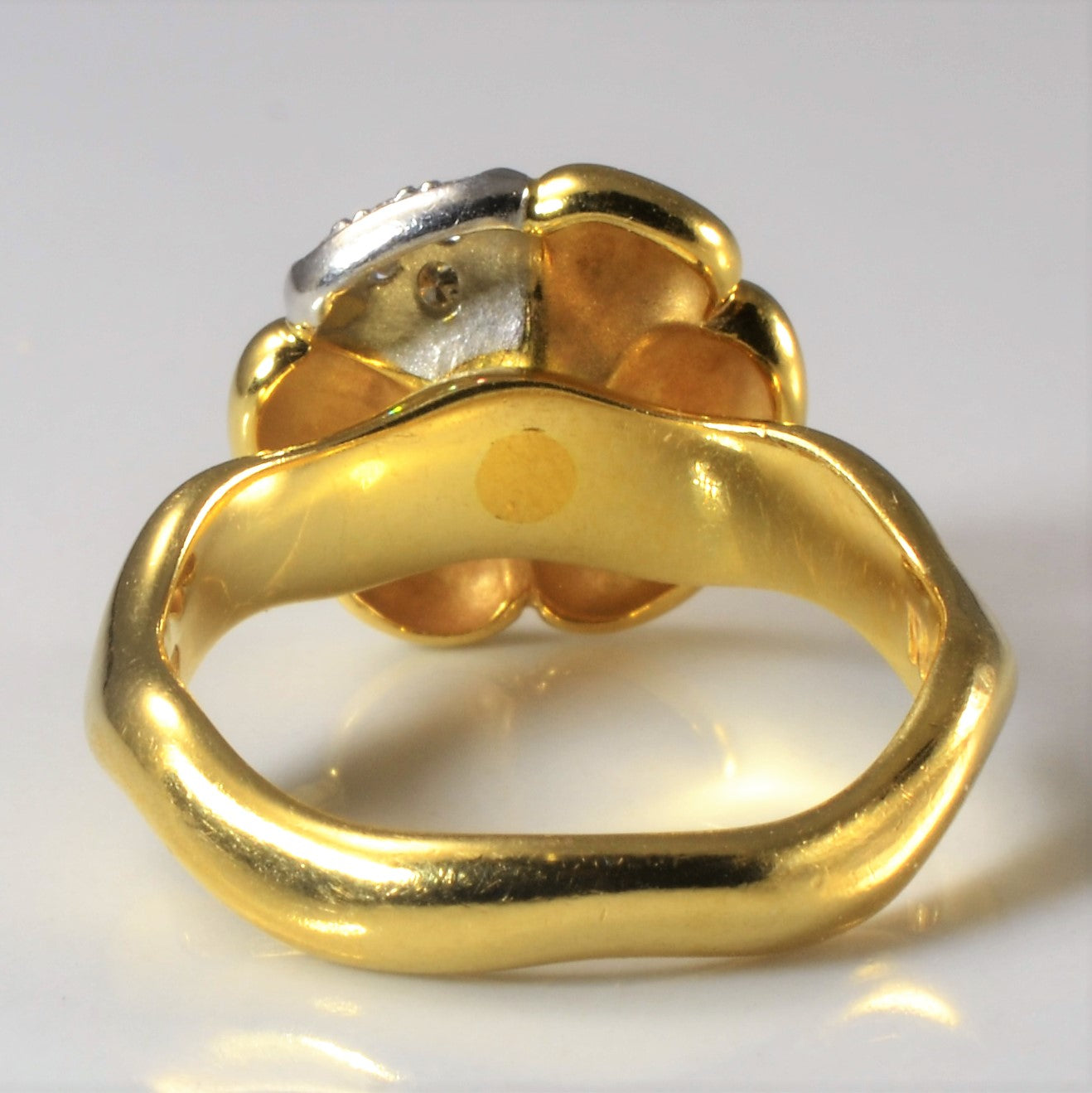 Pave Accented Flower Ring | 0.06ctw | SZ 6.75 |