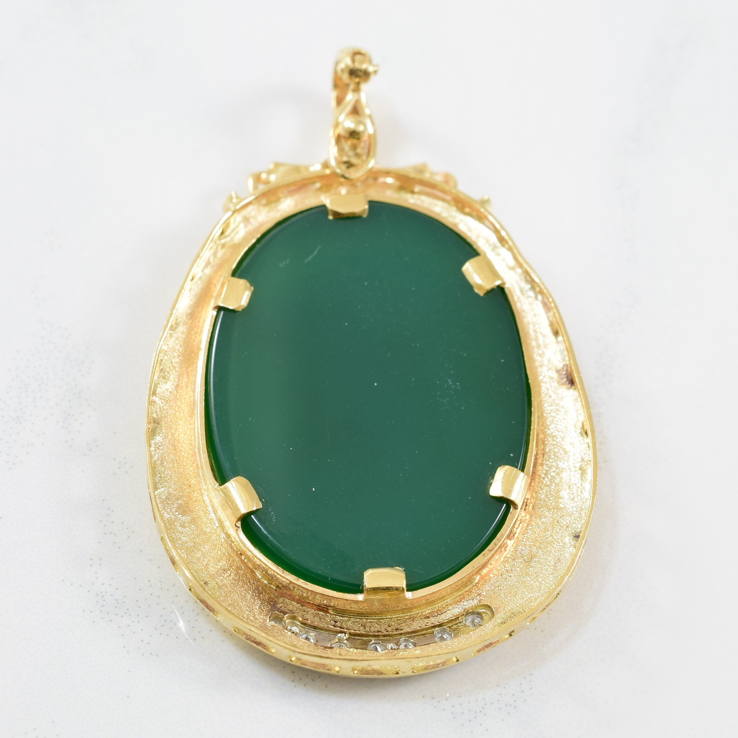 Onyx Cameo & Diamond Pendant | 0.10ctw, 16.00ct |