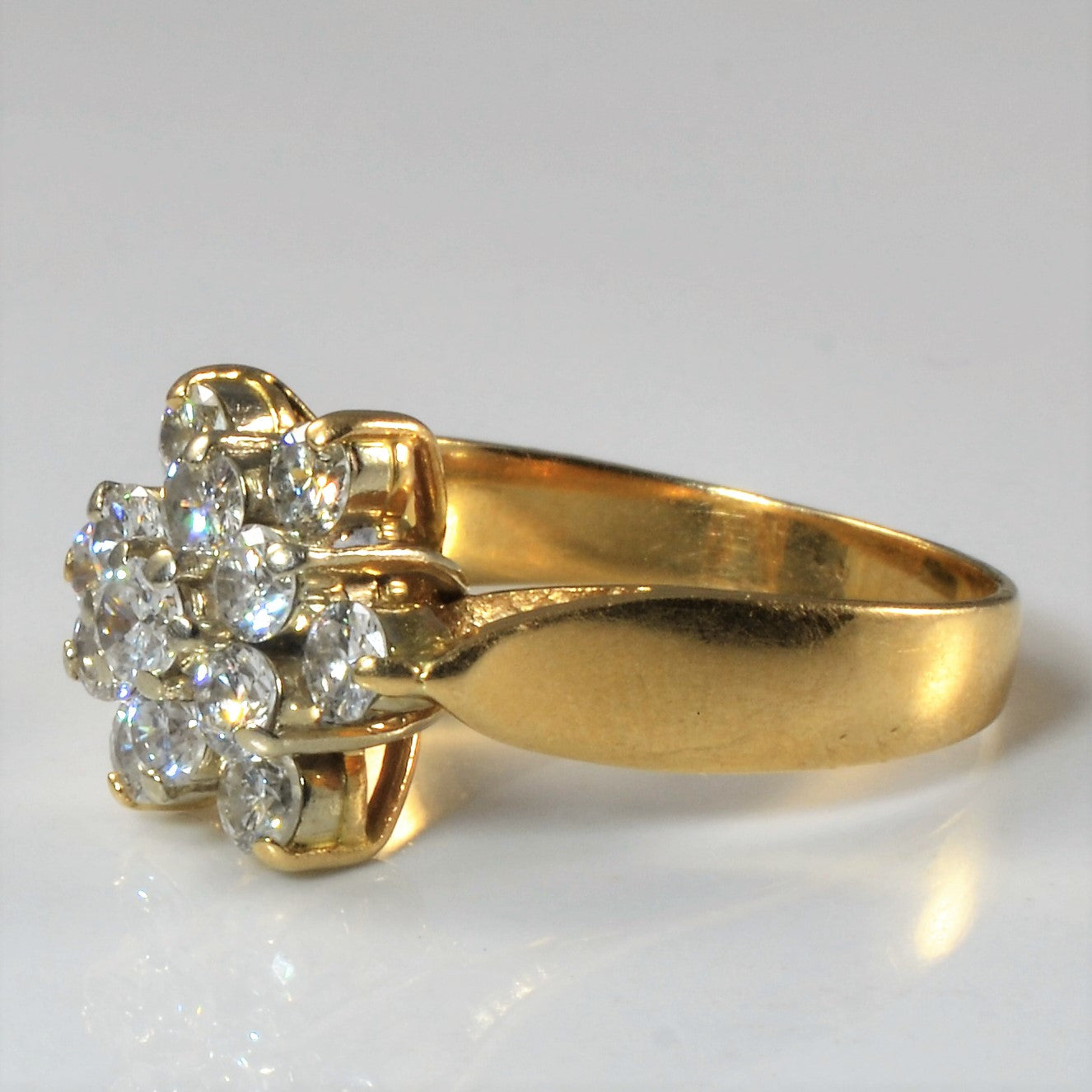 Diamond Burst Cluster Ring | 0.78ctw | SZ 6.75 |