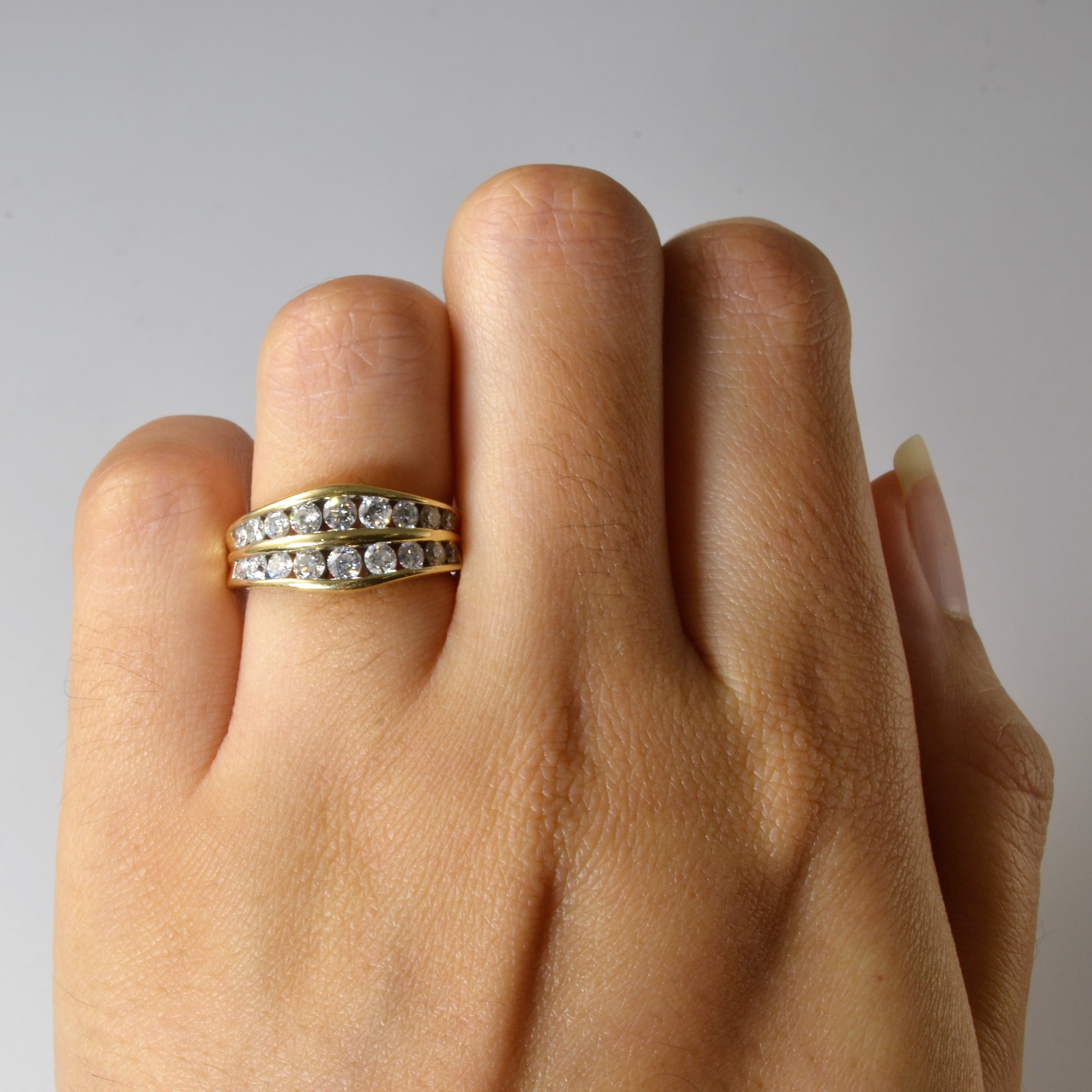 Bague en diamant à double canal conique | 0,84 ct | Taille 5 |