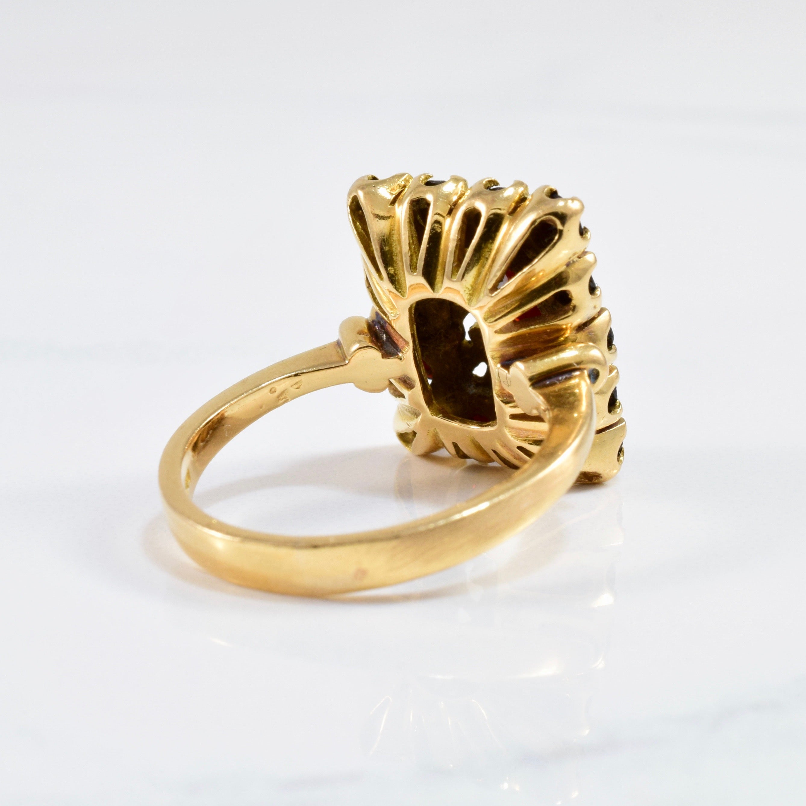 Garnet Cluster Ring | SZ 5.25 |