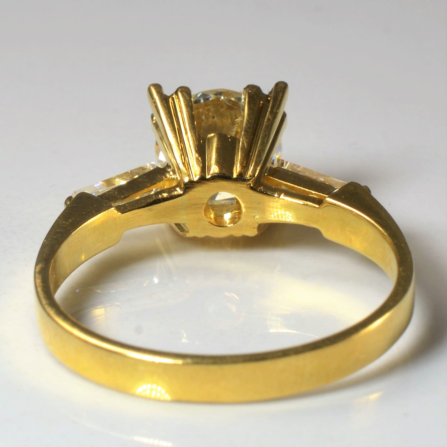 Bague de fiançailles avec pierre latérale baguette | 1,70 ct | Taille 8,25 |