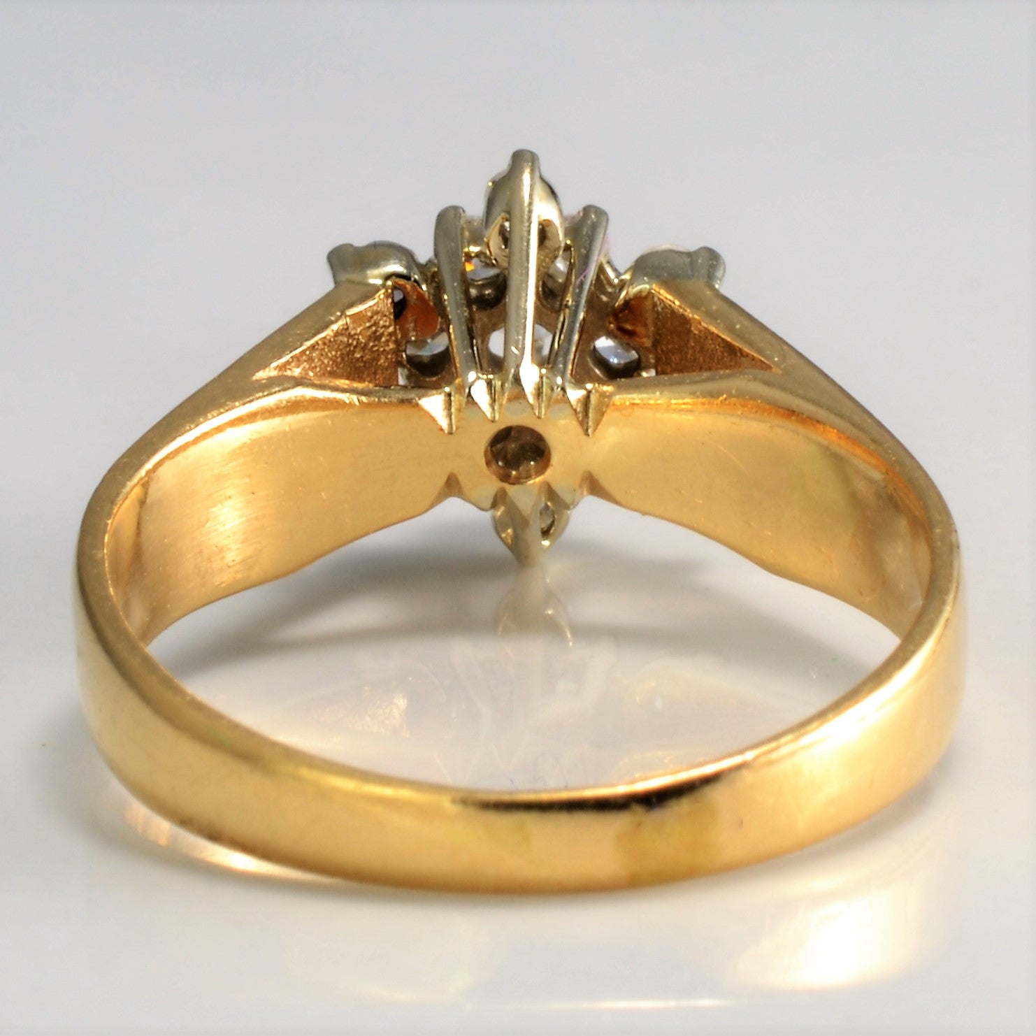 Cluster Diamond Ring | 0.27 ctw, SZ 4.75 |