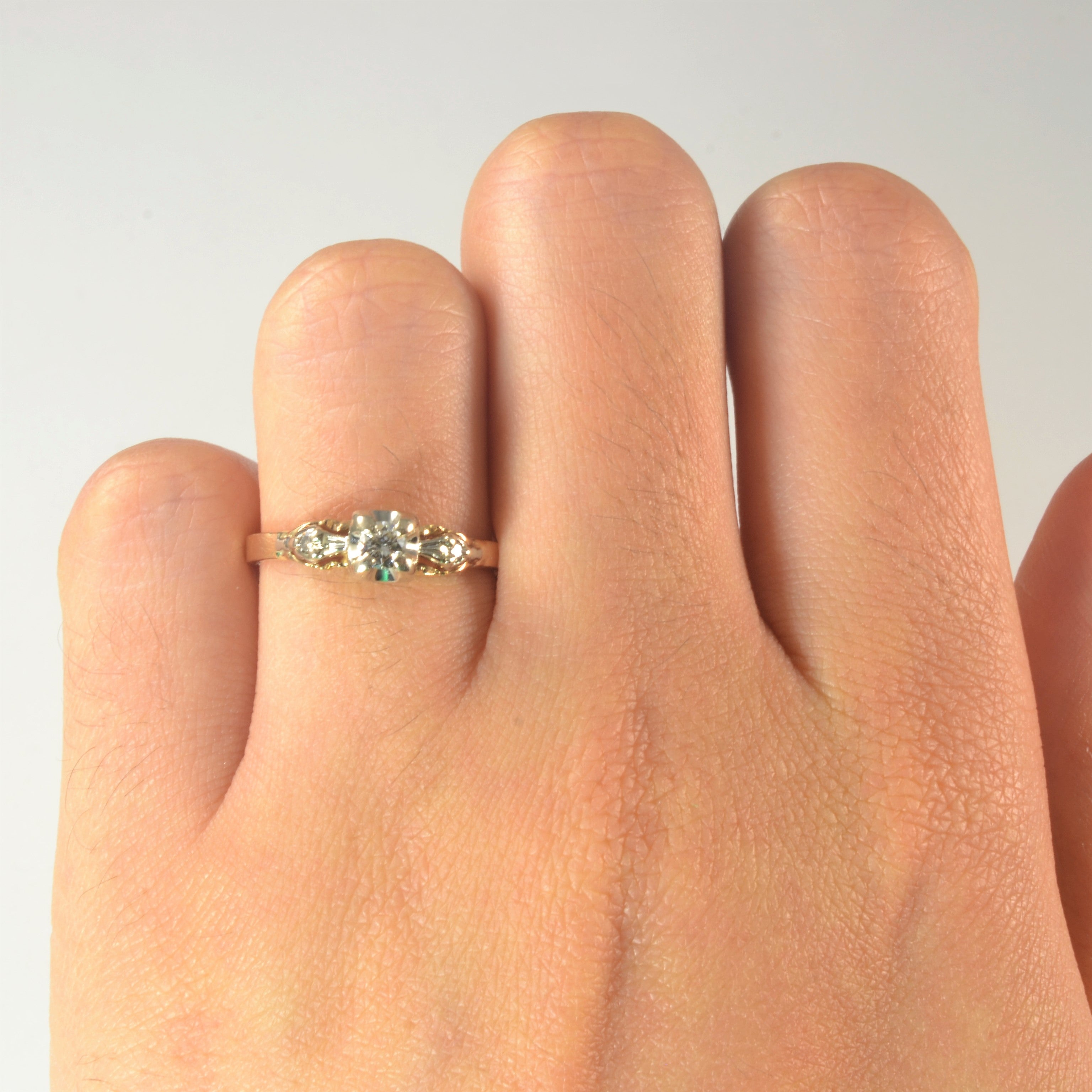 Retro Three Stone Diamond Ring | 0.15ctw | SZ 6 |