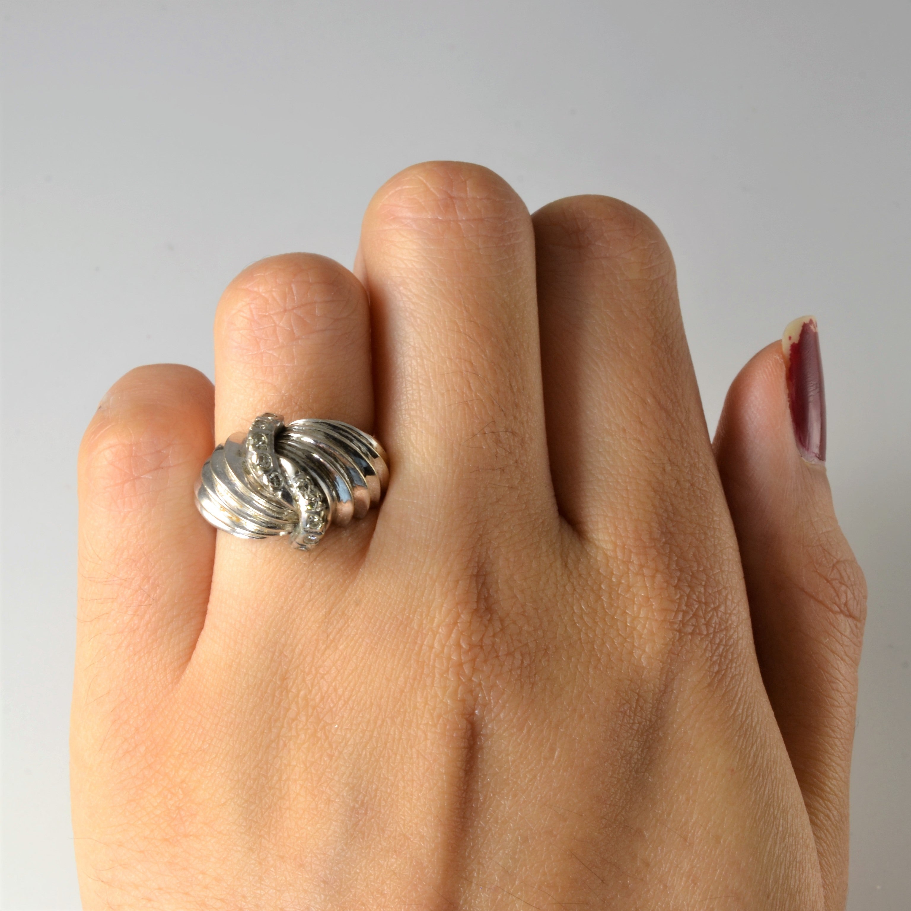 Diamond Swirl Ring | 0.125ctw | SZ 5.75 |