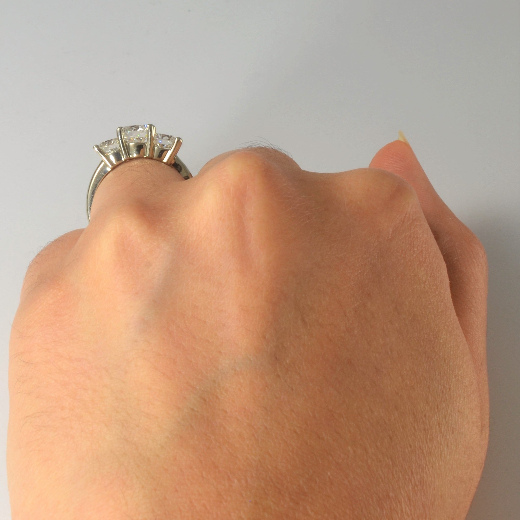 Bague de fiançailles trois diamants | 2,02 ct | Taille 6 |