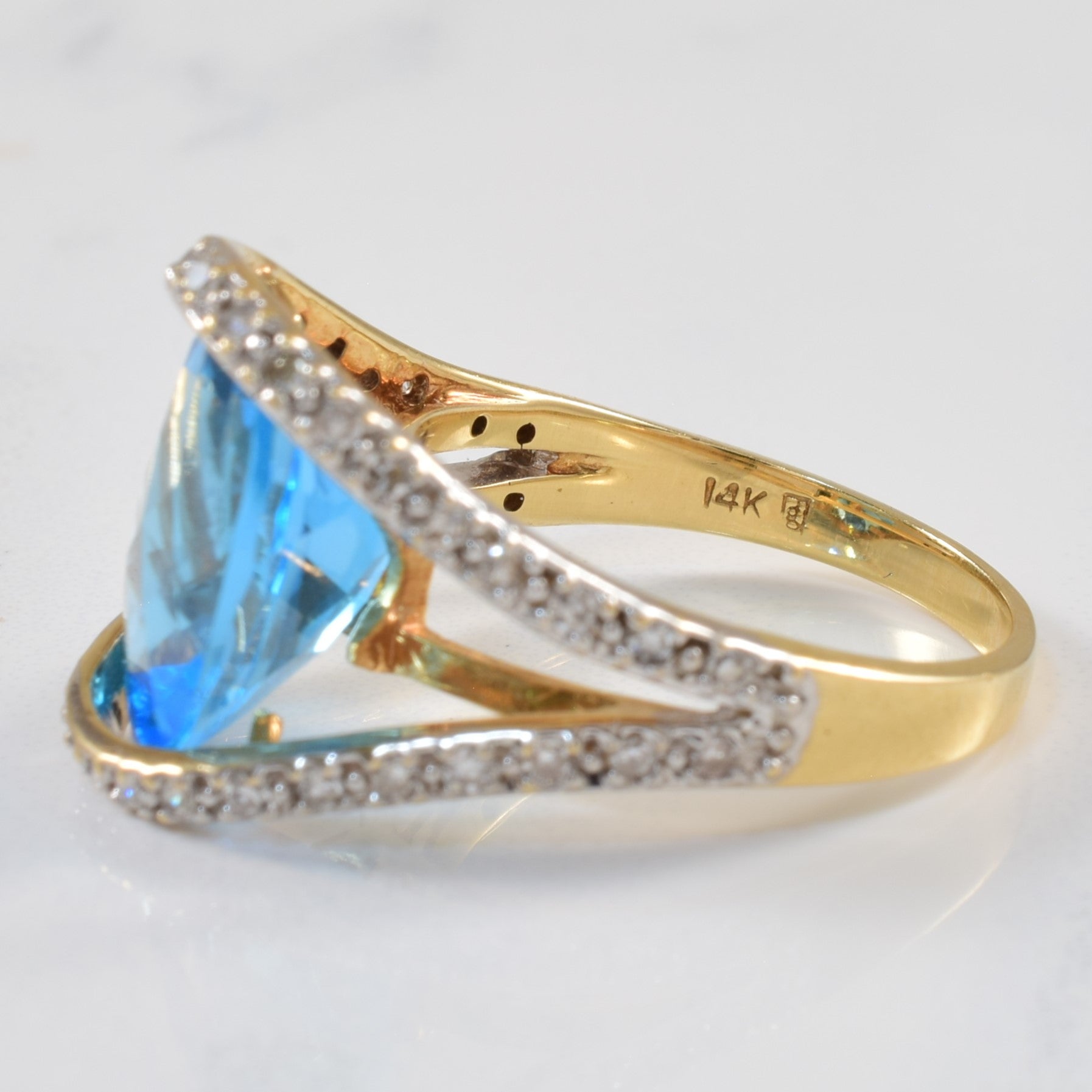 Blue Topaz & Diamond Split Shank Cocktail Ring | 6.25ct, 0.20ctw | SZ 7.25 |