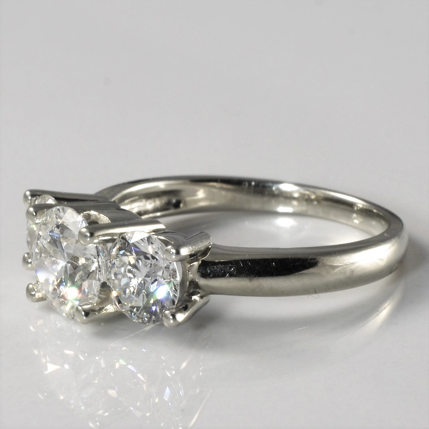 Bague de fiançailles trois diamants | 2,02 ct | Taille 6 |