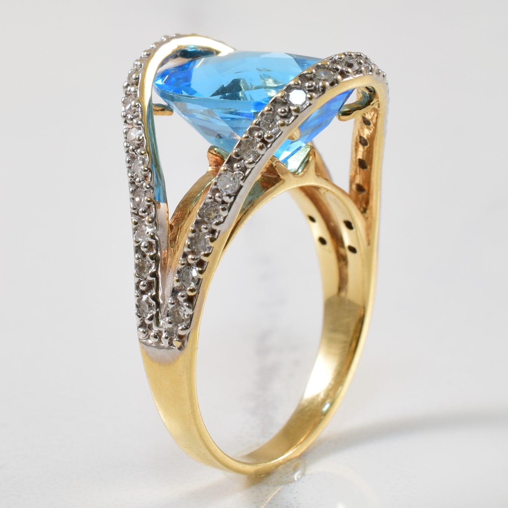 Blue Topaz & Diamond Split Shank Cocktail Ring | 6.25ct, 0.20ctw | SZ 7.25 |