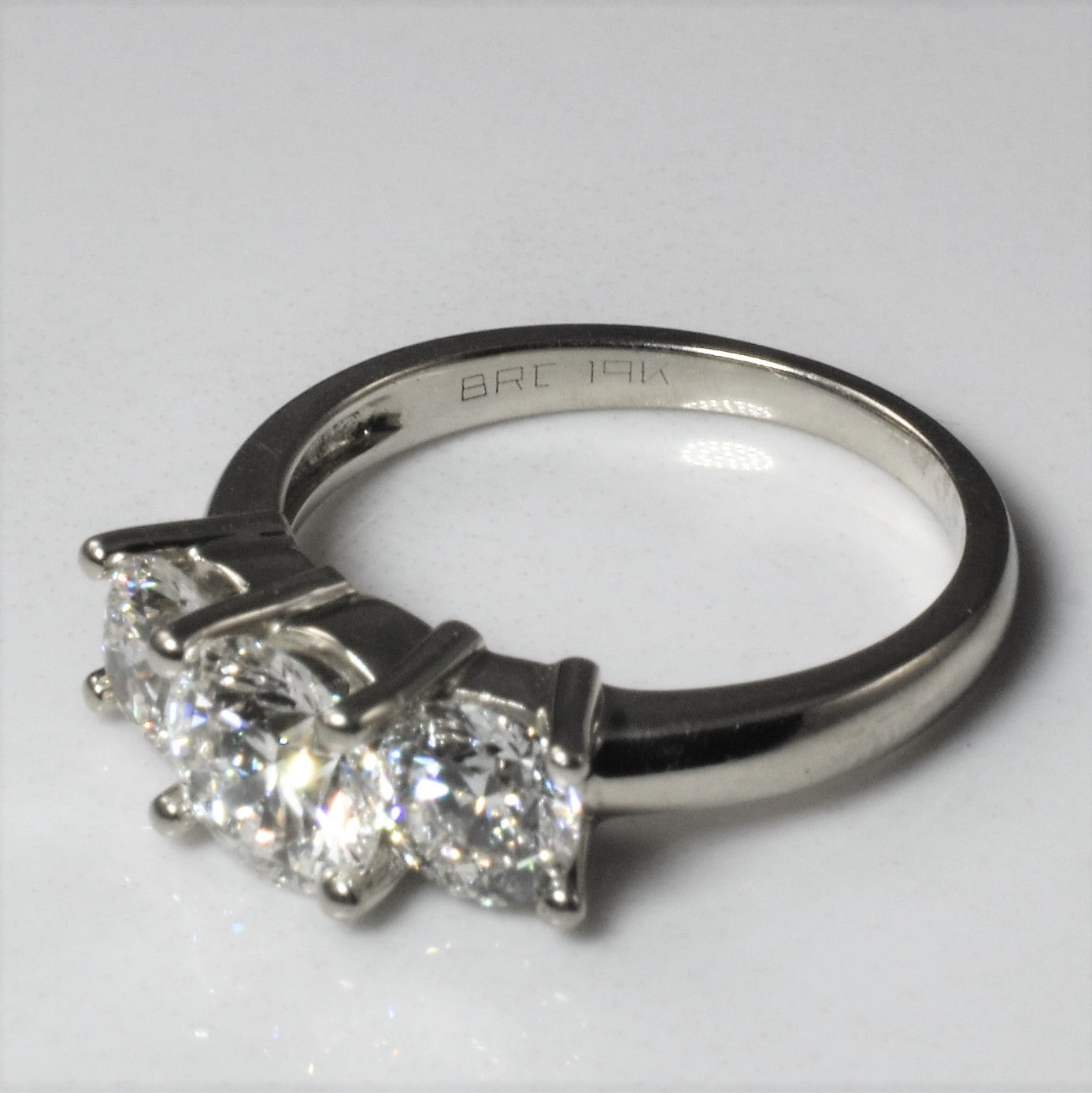 Bague de fiançailles trois diamants | 2,02 ct | Taille 6 |