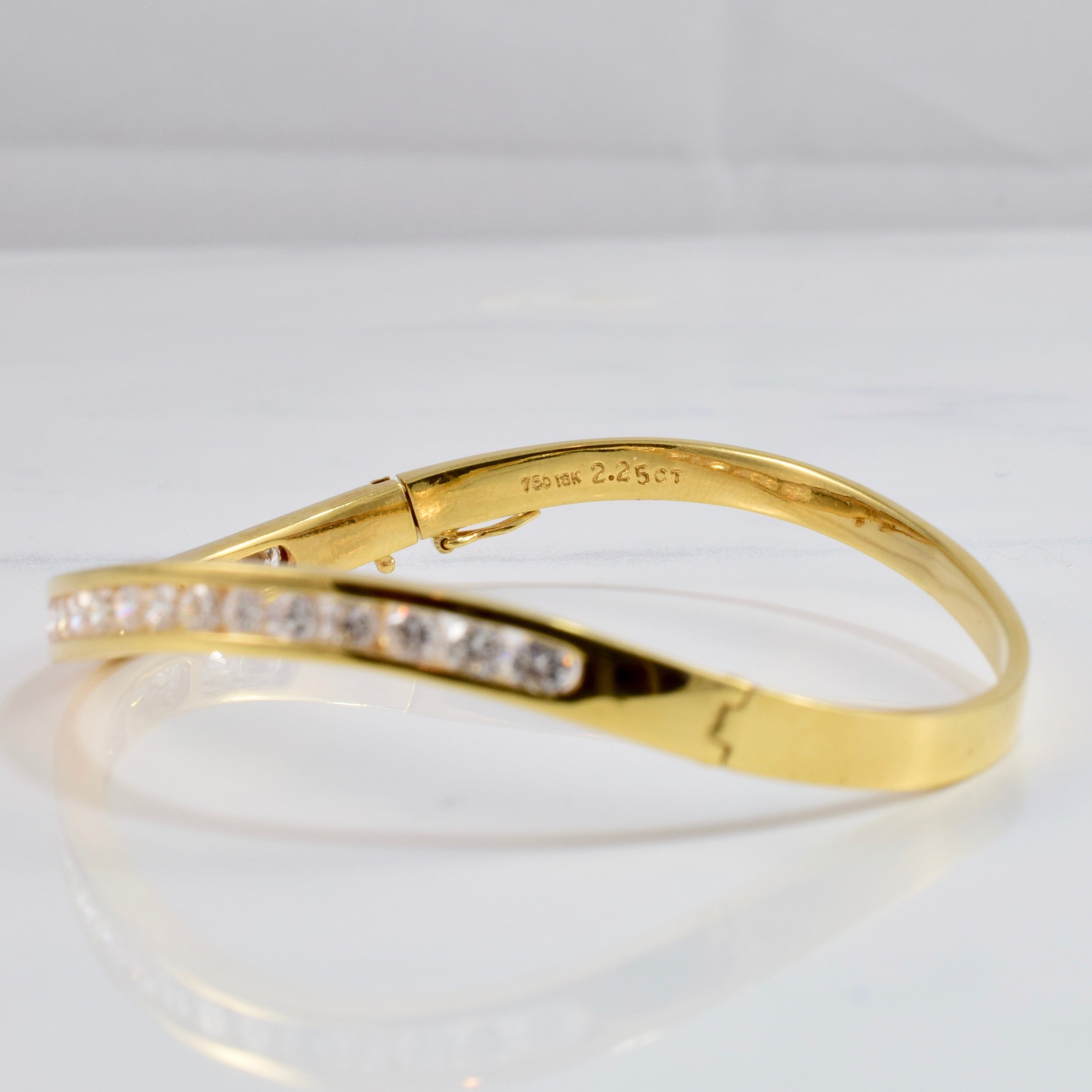 Channel Set Diamond Bangle | 2.25 ctw SZ 7" |