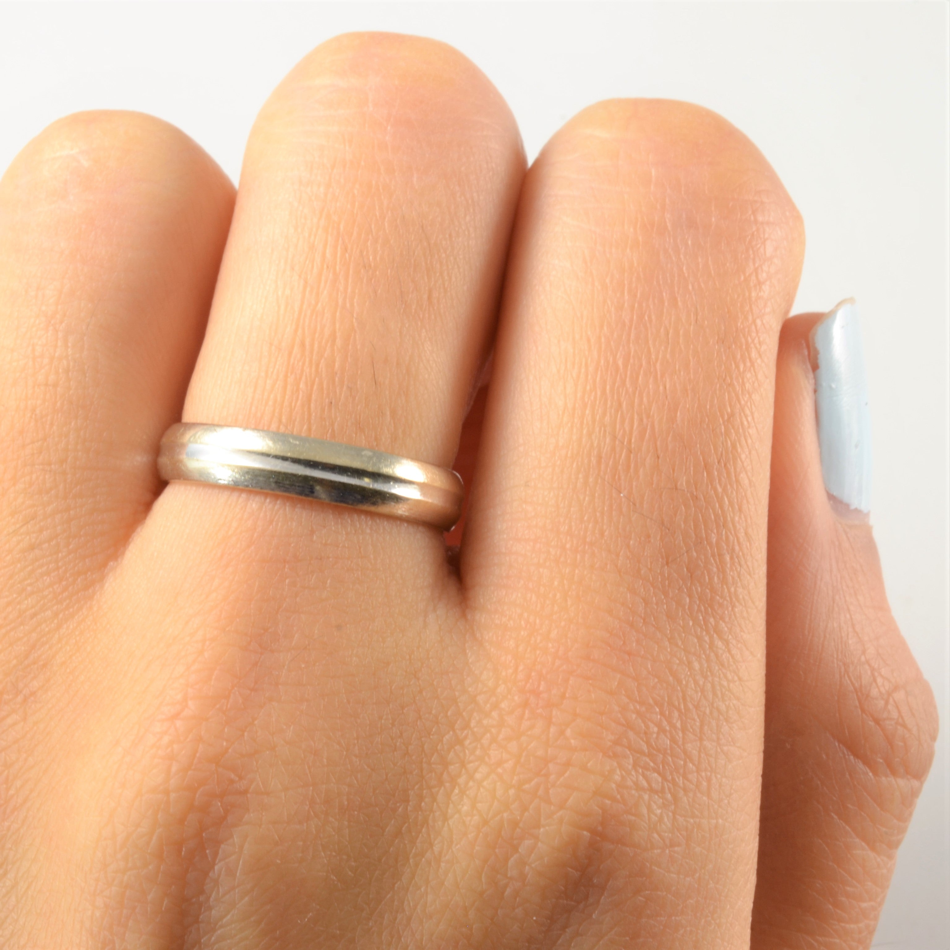 18K Gold Band | SZ 6.5 |