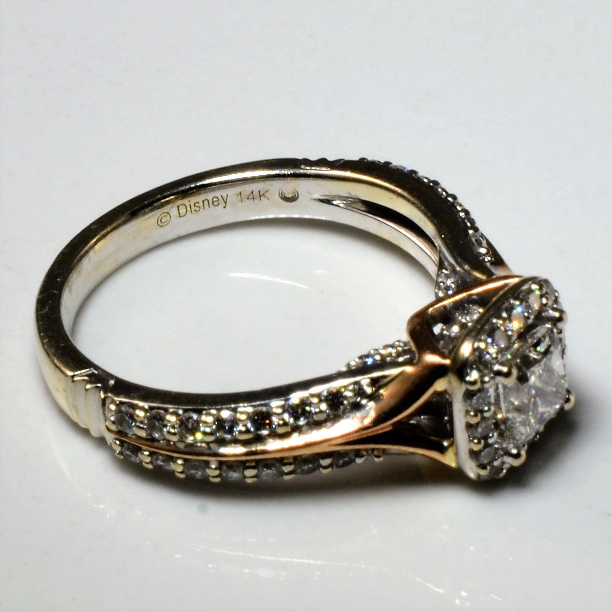 Bague de fiançailles Disney Halo en diamant | 0,59 ct | Taille 5,5 |