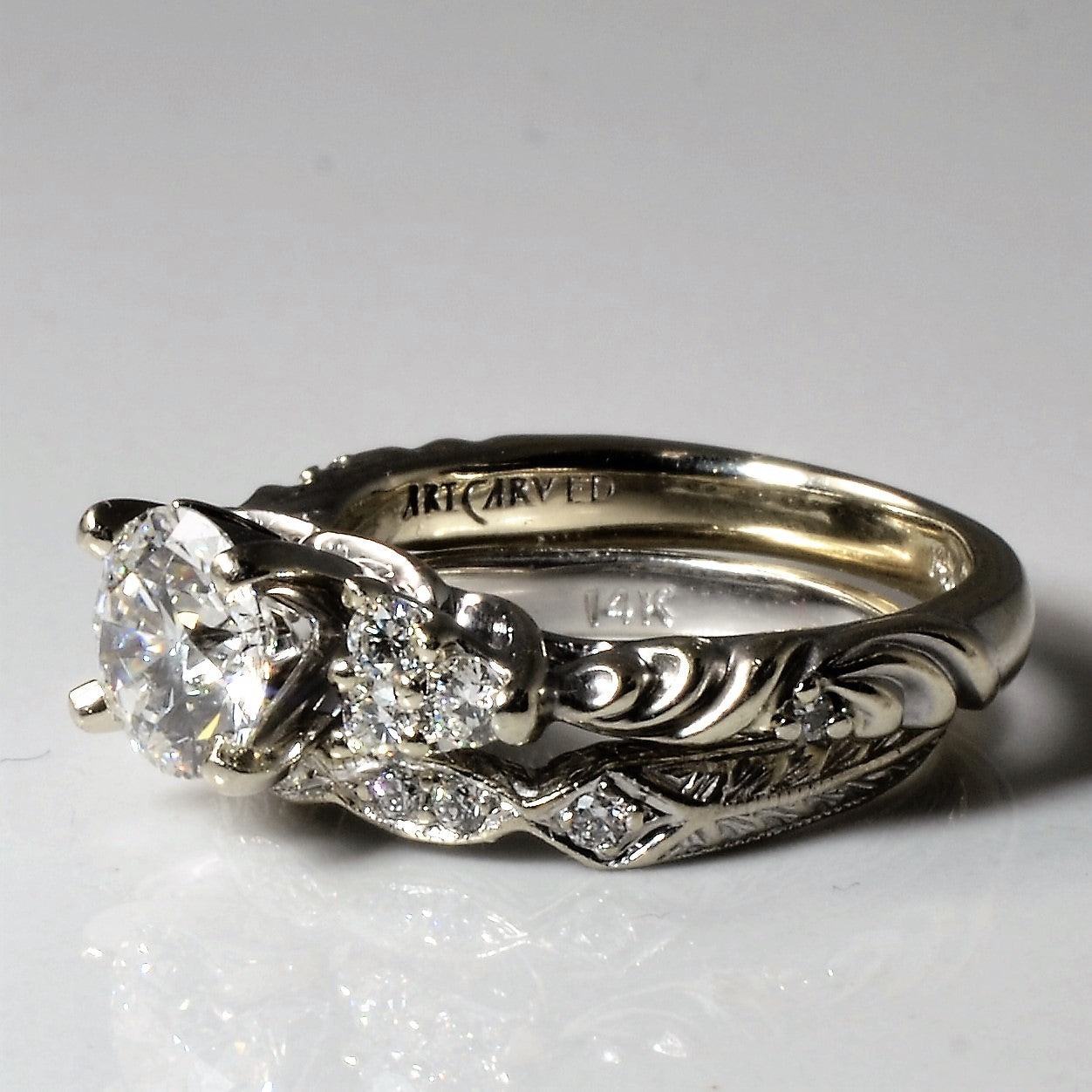 Ensemble de mariage en diamants finement travaillés | 1,06 ct | Taille 3,5 |