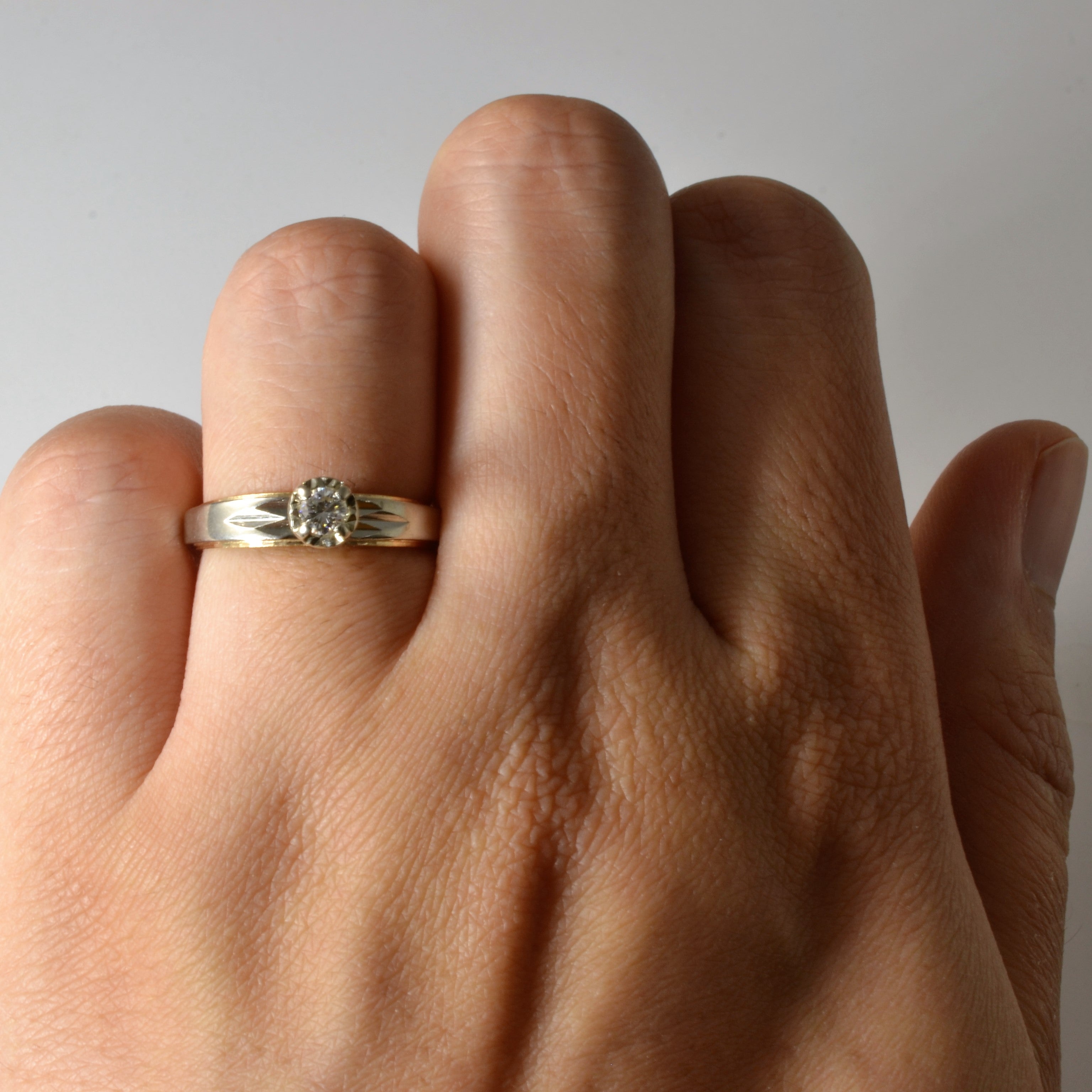Two Tone Solitaire Diamond Ring | 0.13ct | SZ 5.5 |