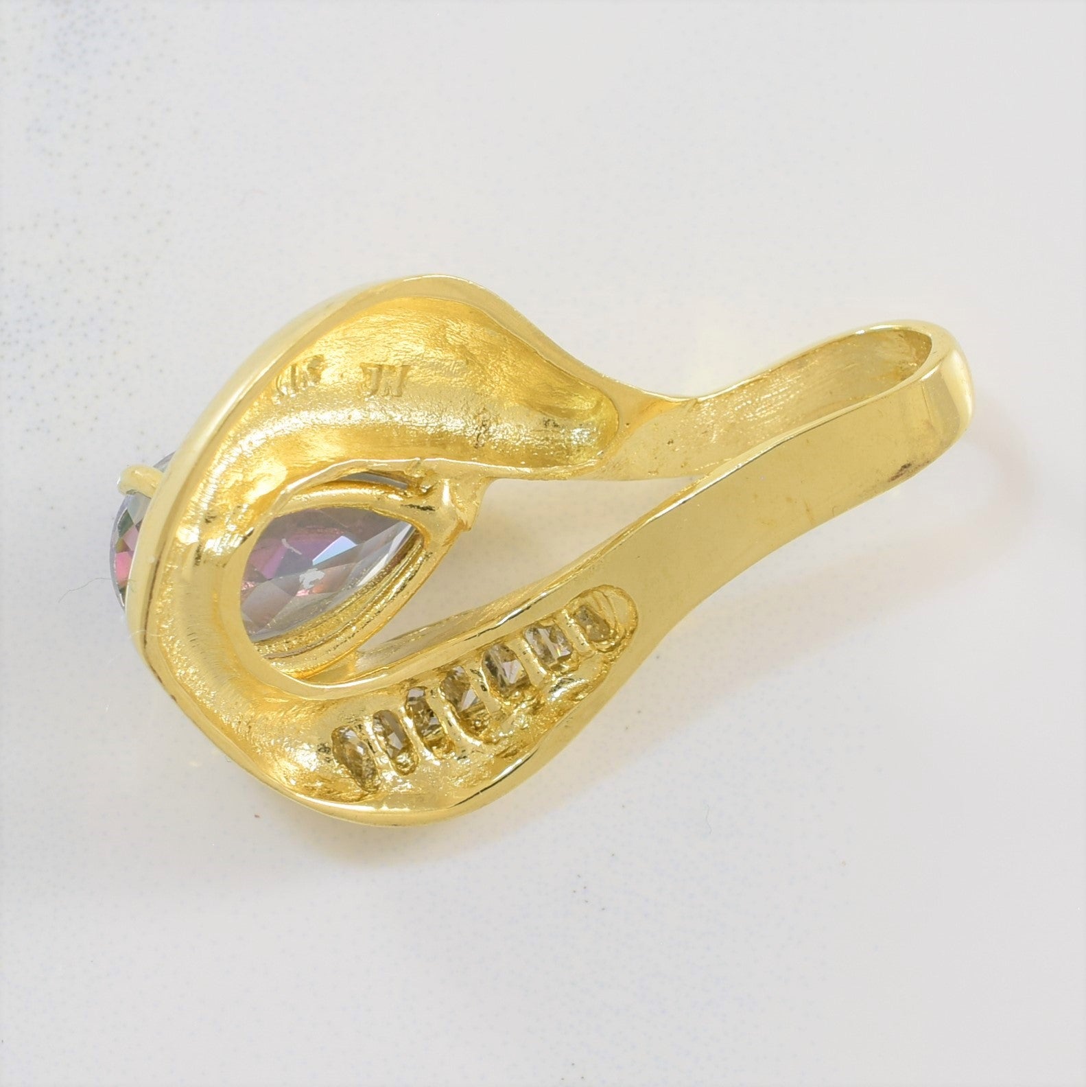 Pendentif goutte en diamant et topaze mystique | 0,17 ct au total, 2,50 ct |