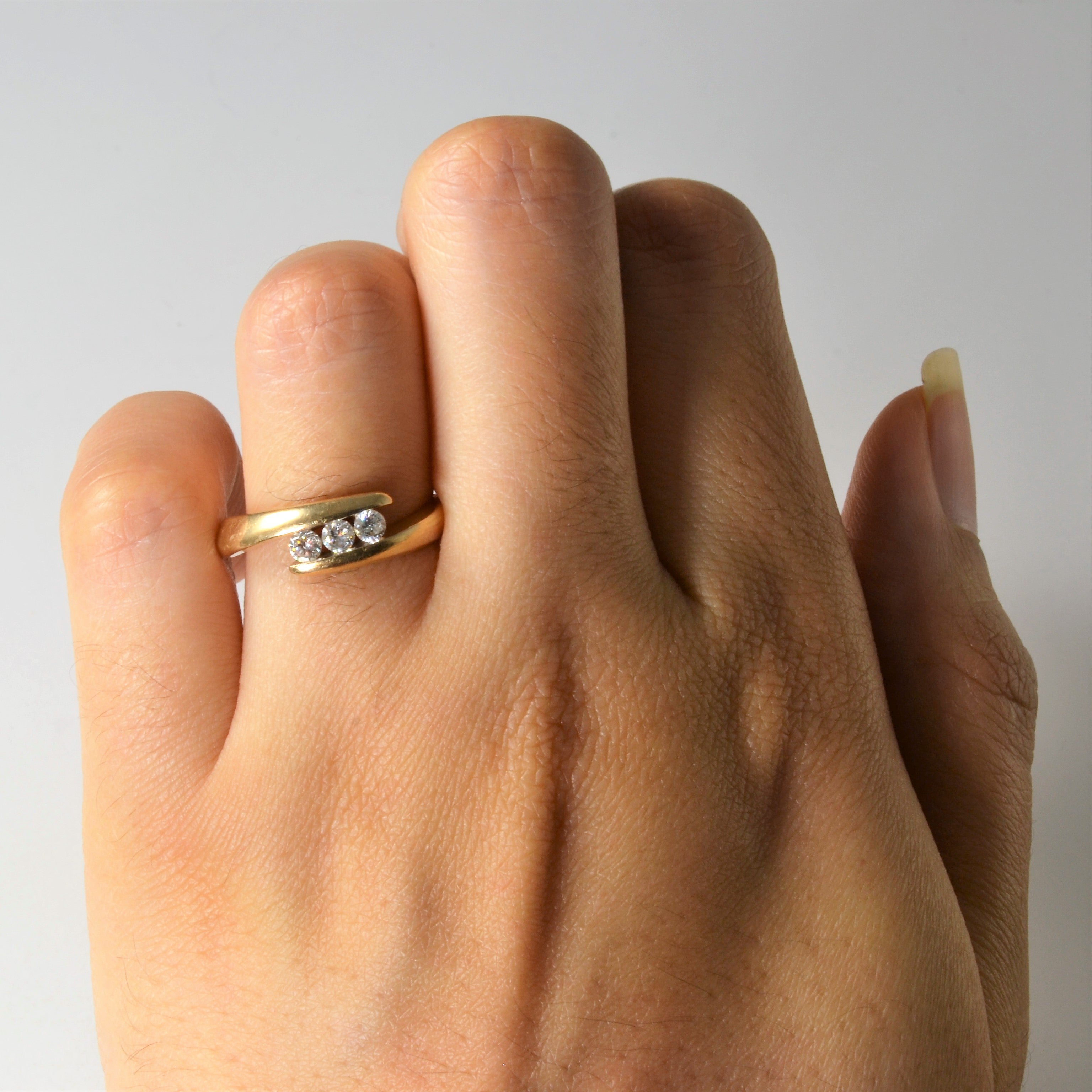 Bypass Three Stone Diamond Ring | 0.20ctw | SZ 7 |