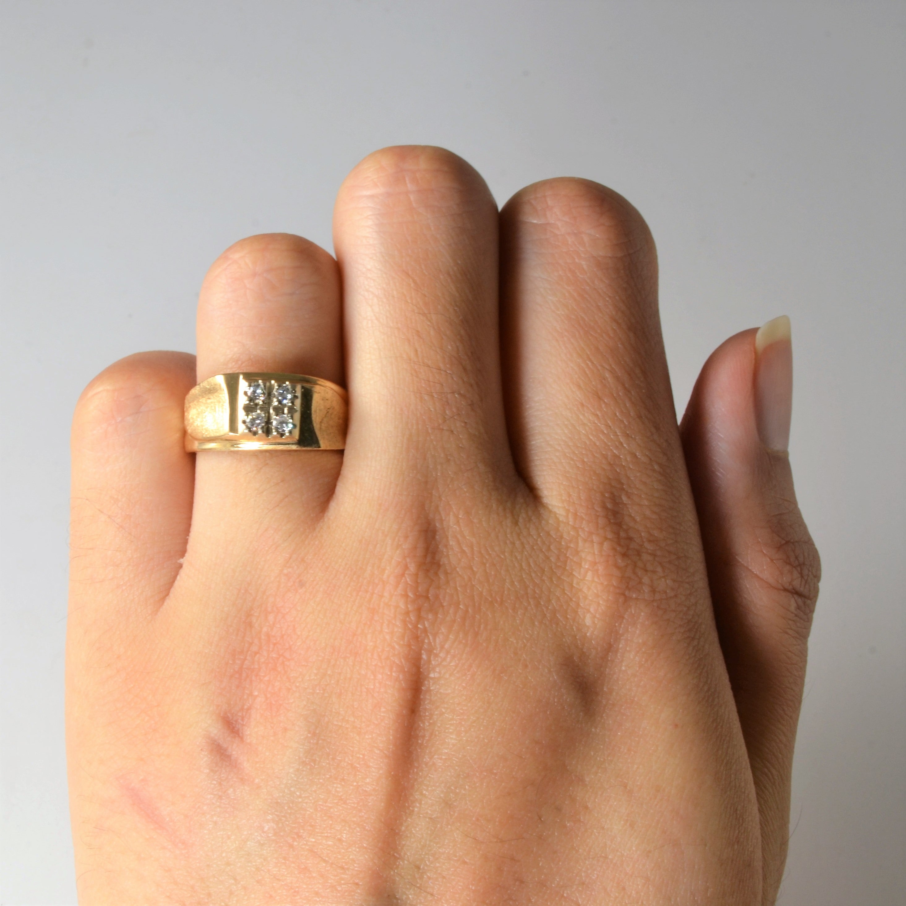 Grid Set Four Stone Diamond Ring | 0.10ctw | SZ 5.75 |