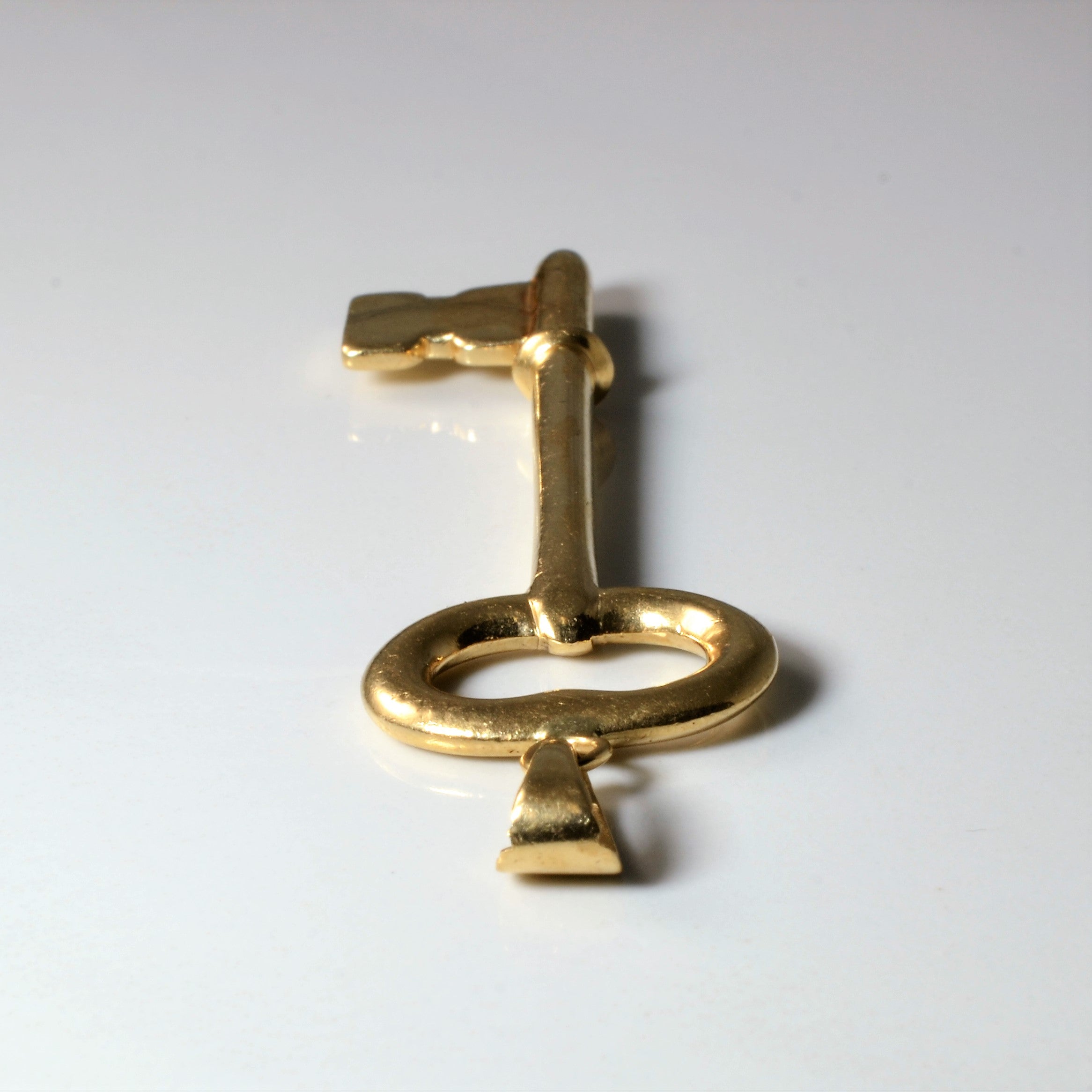 Yellow Gold Key Pendant |