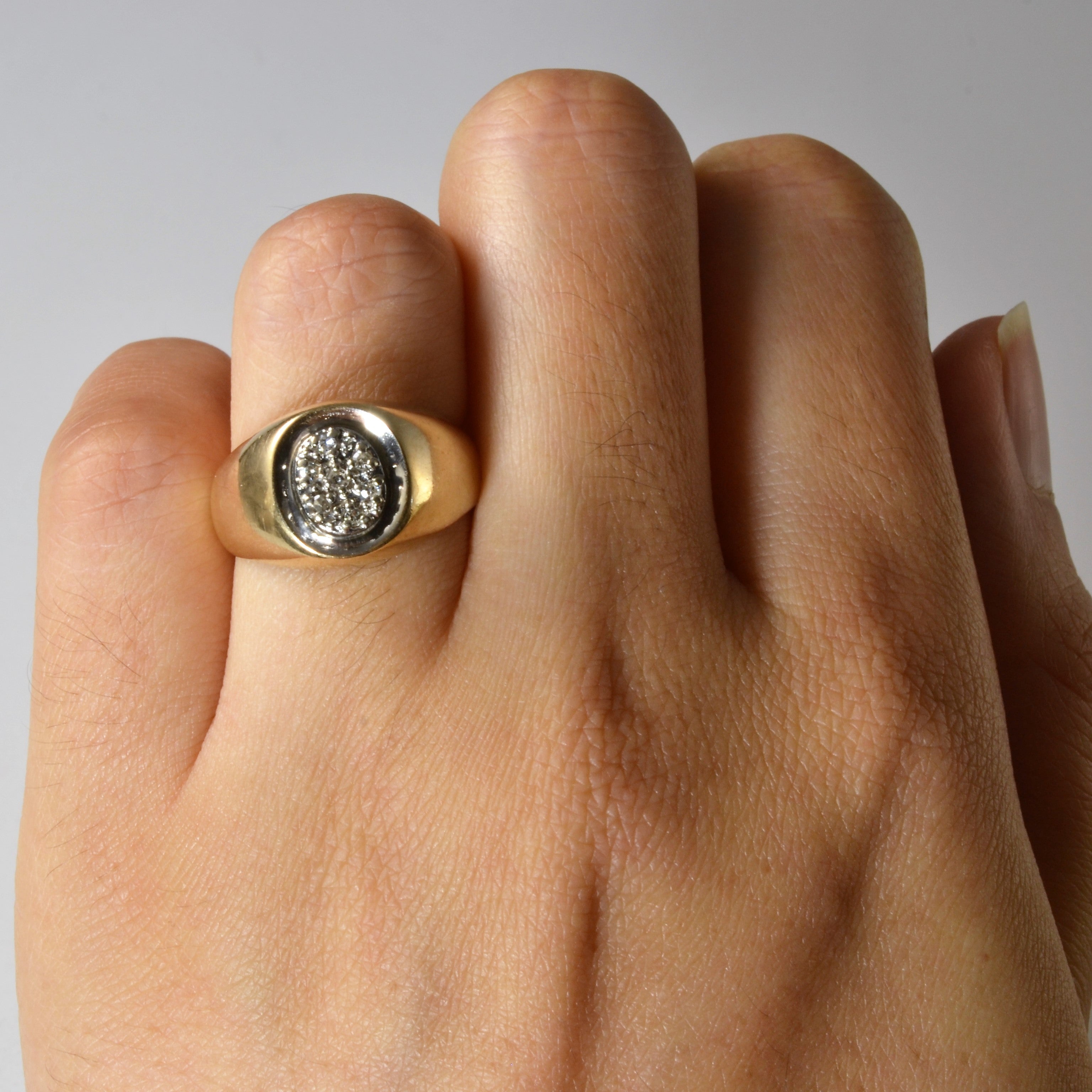 Oval Cluster Diamond Dome Ring | 0.07ctw | SZ 6 |