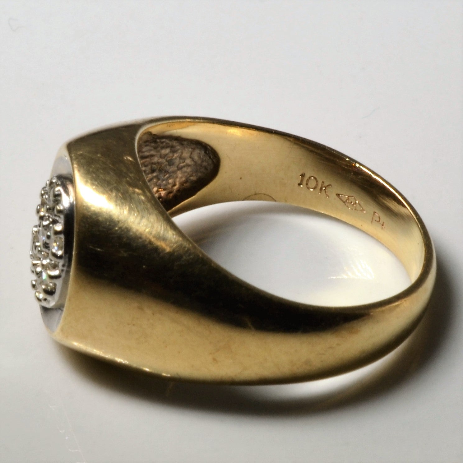 Oval Cluster Diamond Dome Ring | 0.07ctw | SZ 6 |