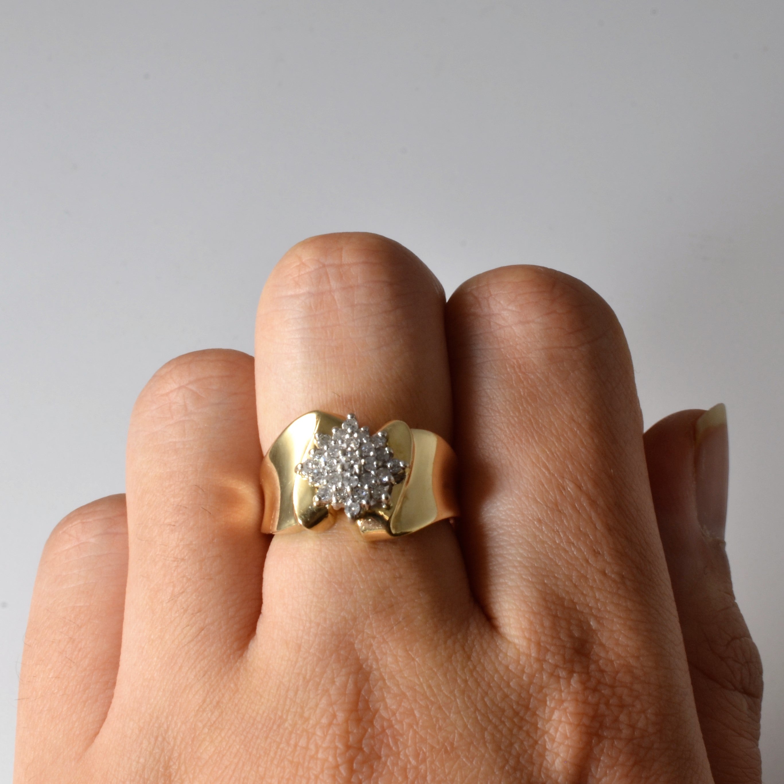 Cluster Set Diamond Ring | 0.32ctw | SZ 6 |