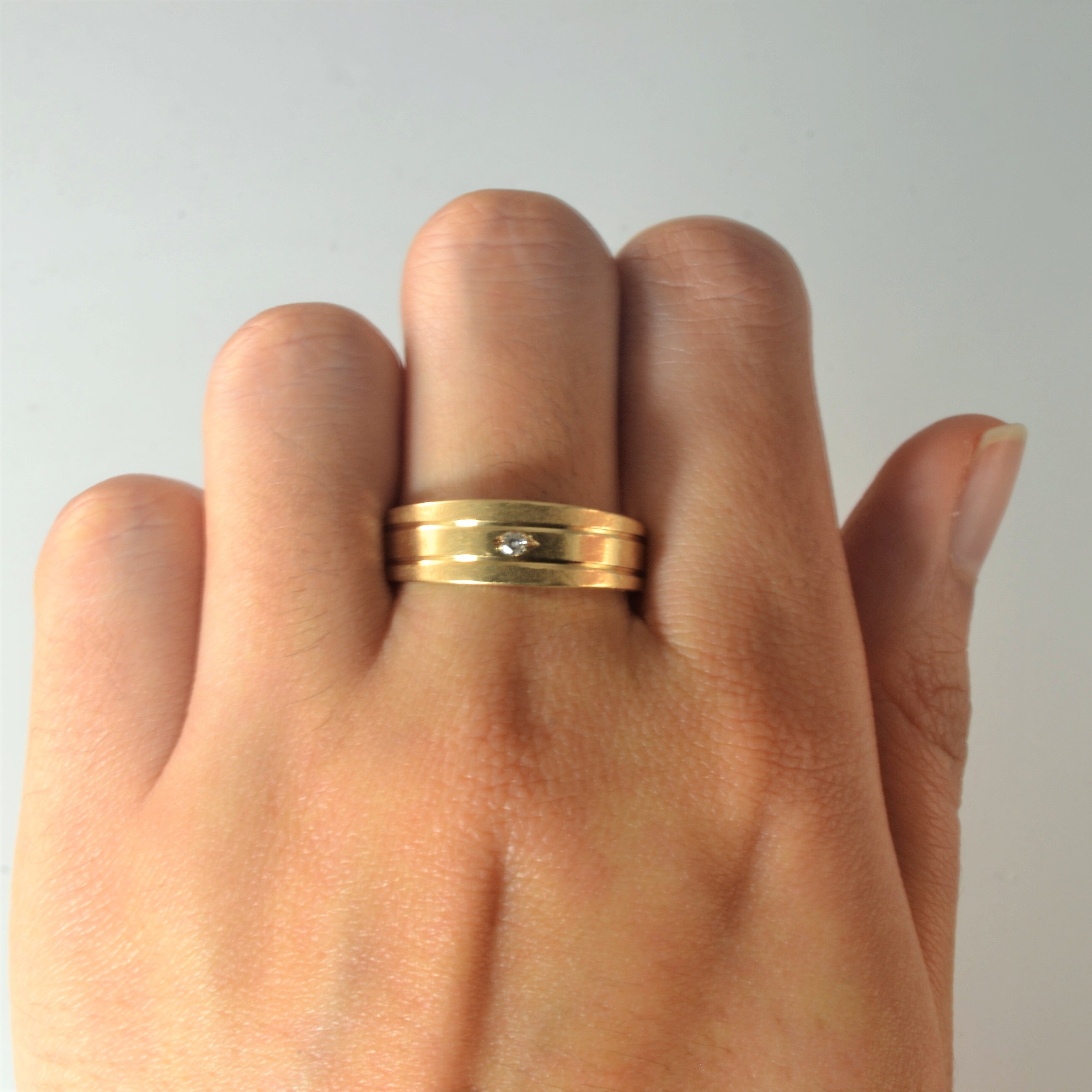 Flush Set Diamond Band | 0.03ct | SZ 10 |