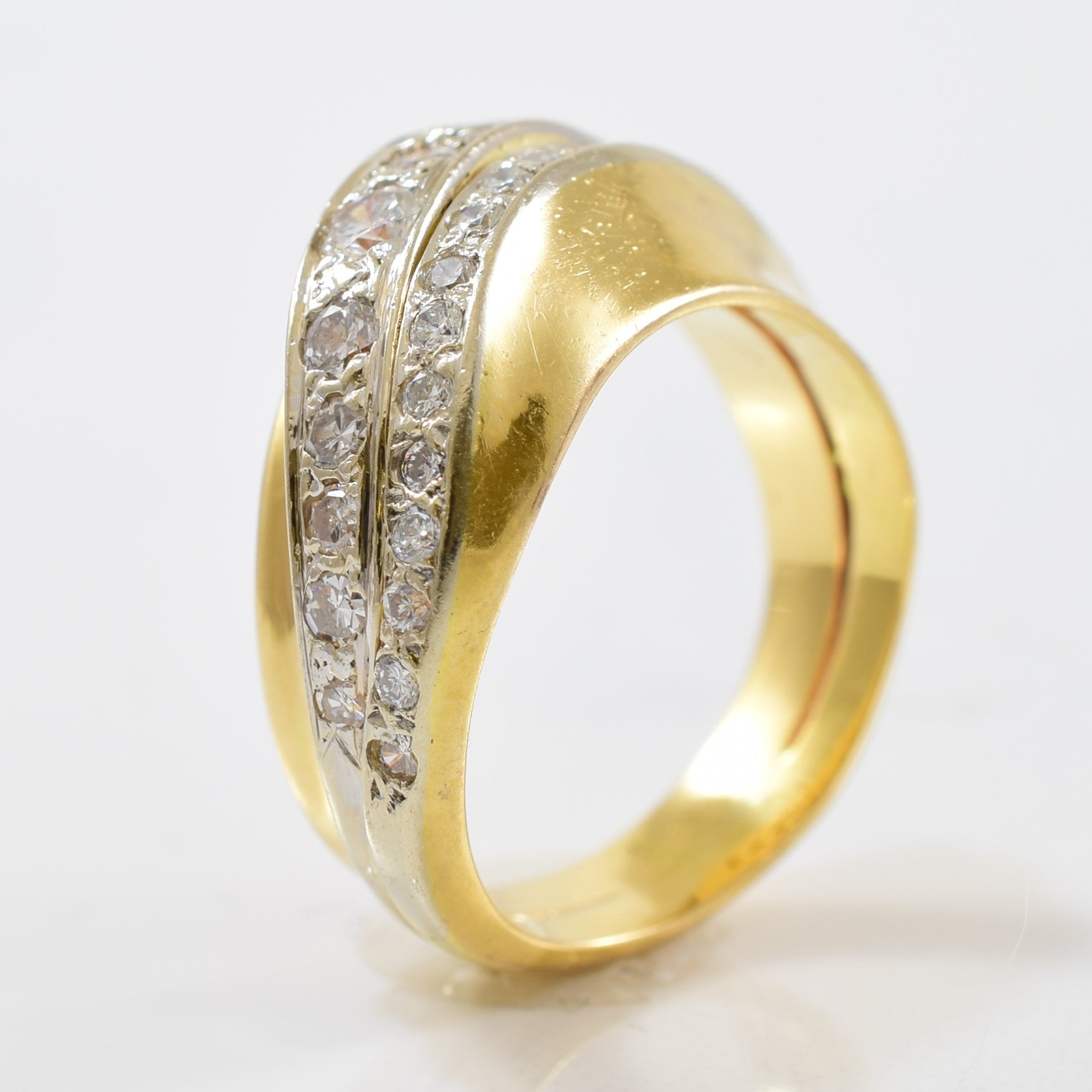 Round Brilliant Diamond Wave Ring | 0.38ctw | SZ 4.75 |