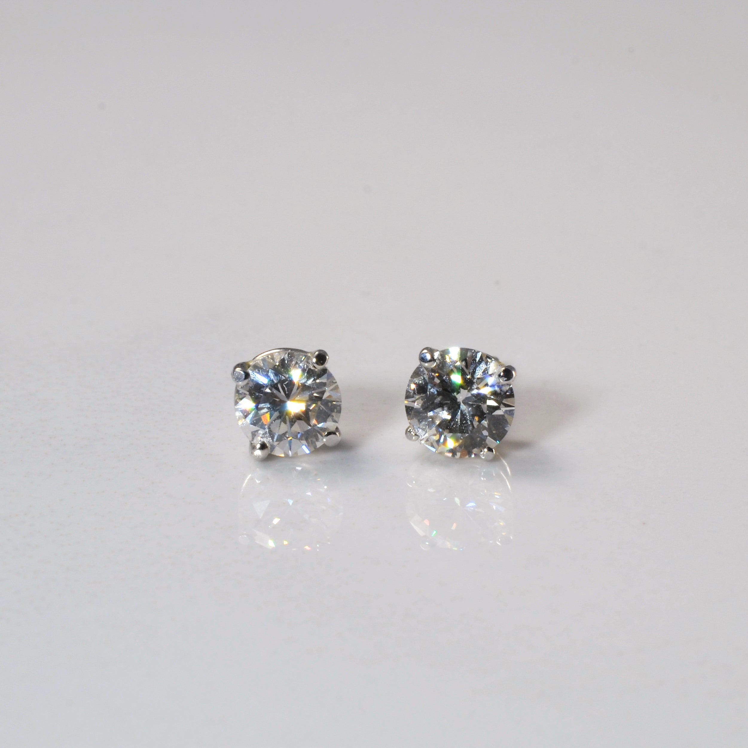 Boucles d'oreilles solitaire en diamant | 1,16 ct VS1/2 G/H |