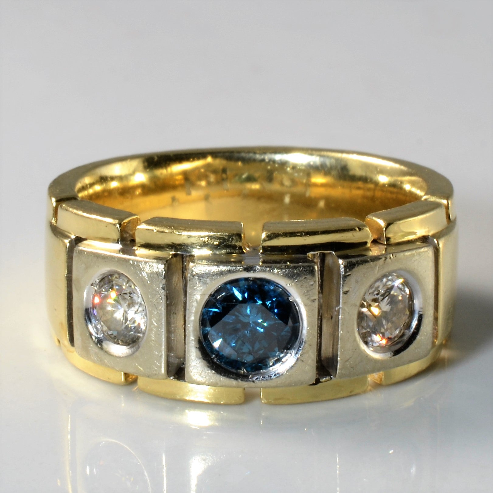 Bague texturée à trois diamants | 1,32 ct au total | Taille 10,25 |