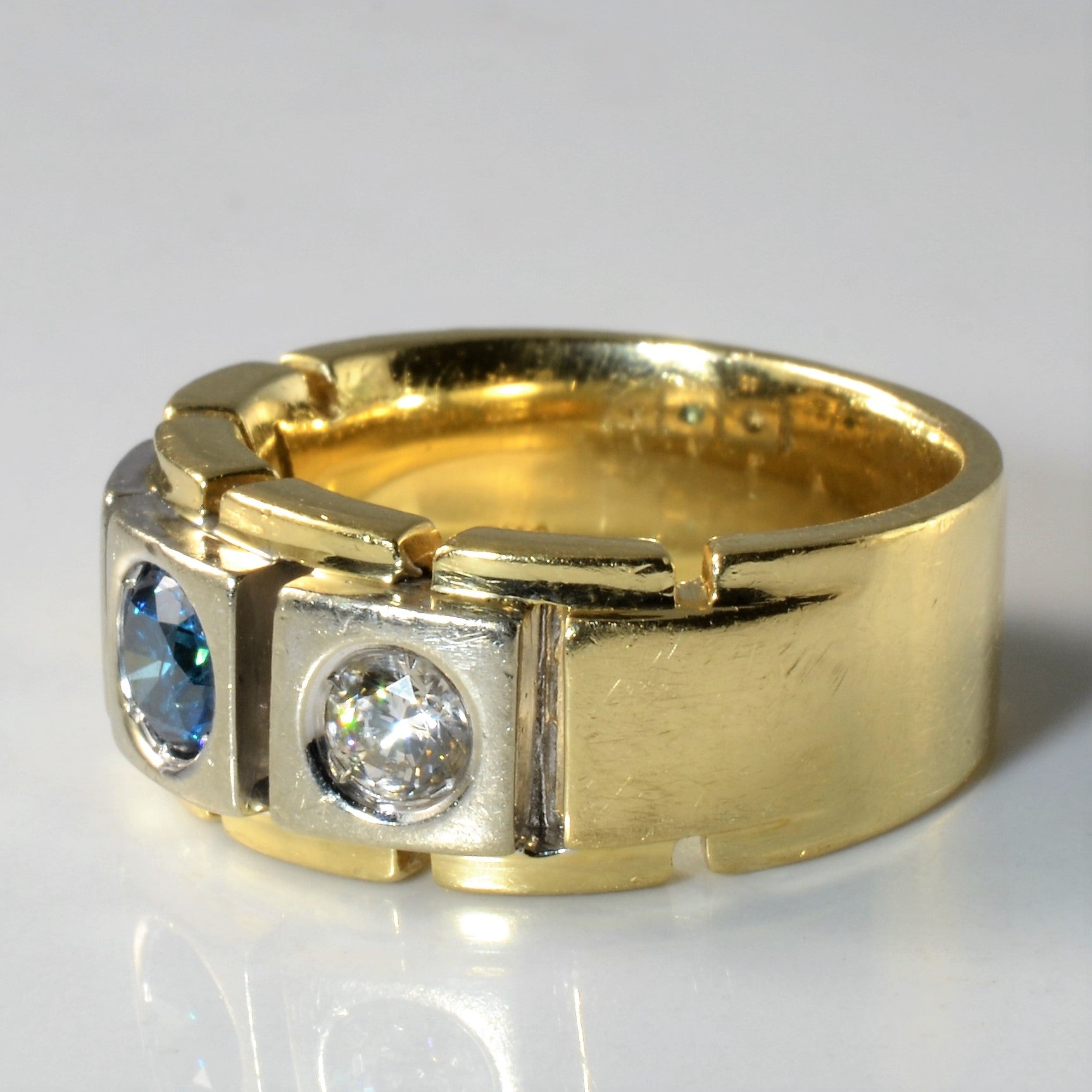 Bague texturée à trois diamants | 1,32 ct au total | Taille 10,25 |