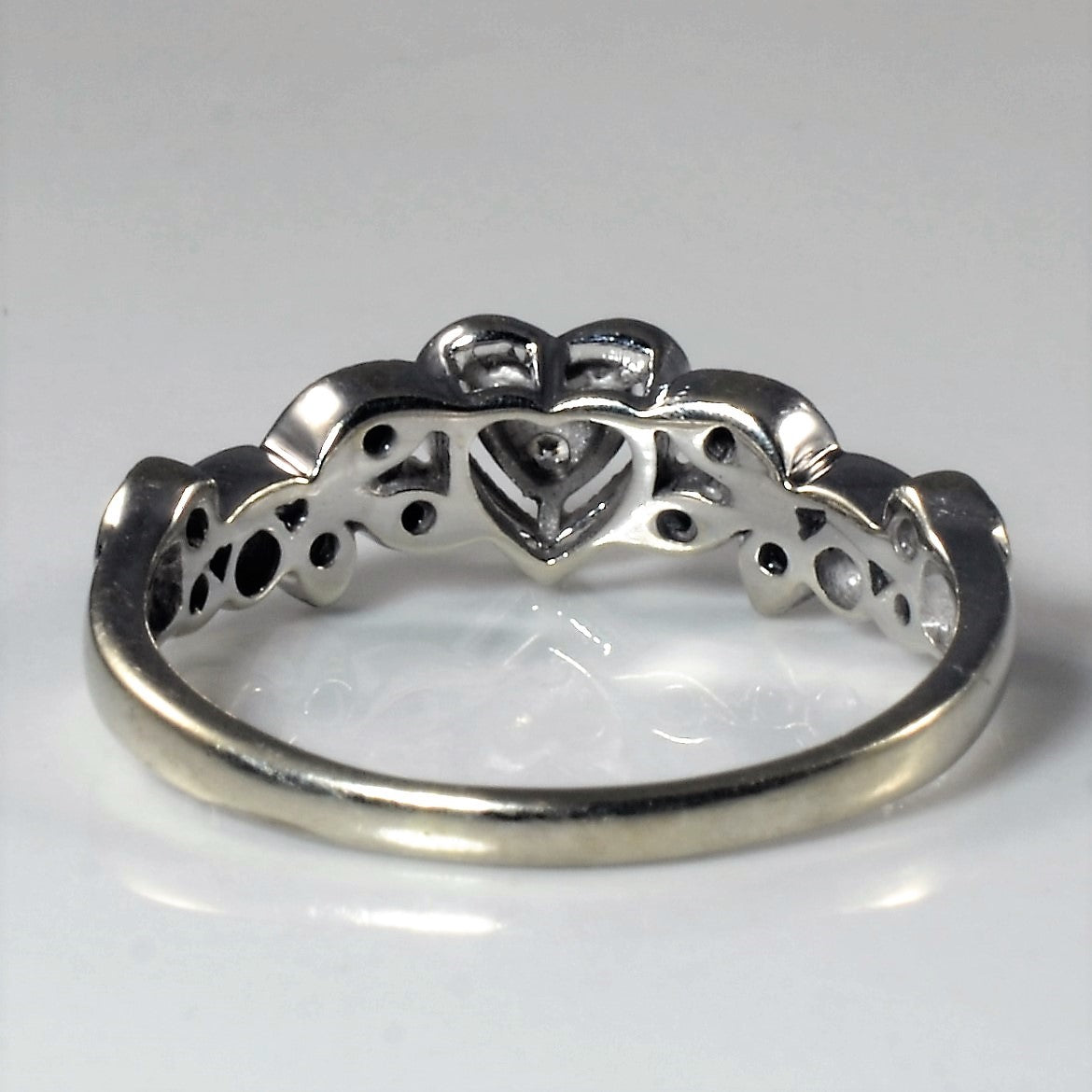 Milgrain Heart & Vine Promise Ring | 0.18ctw | SZ 6 |