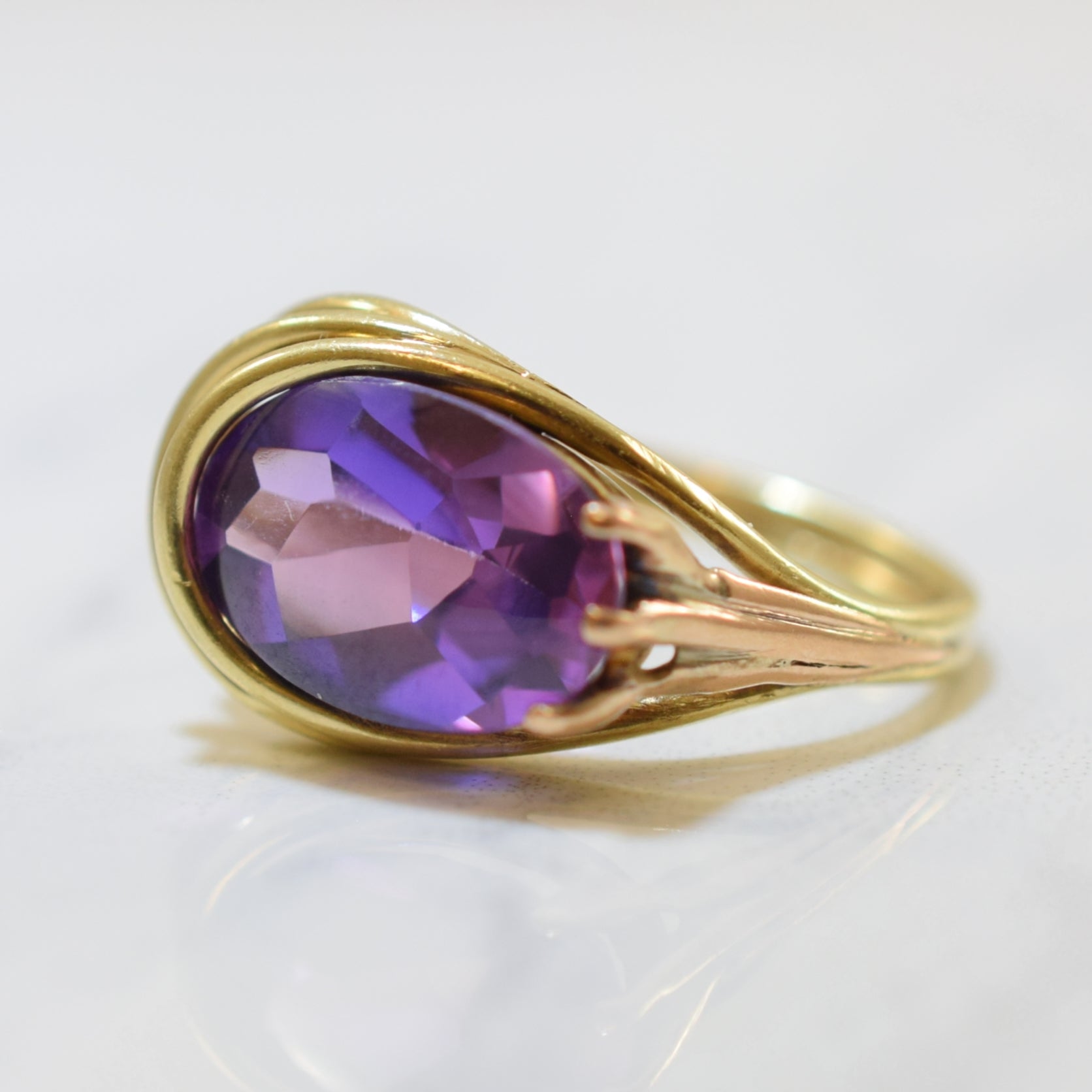 Solitaire Oval Cut Synthetic Purple Sapphire Ring | 6.00ct | SZ 7 |