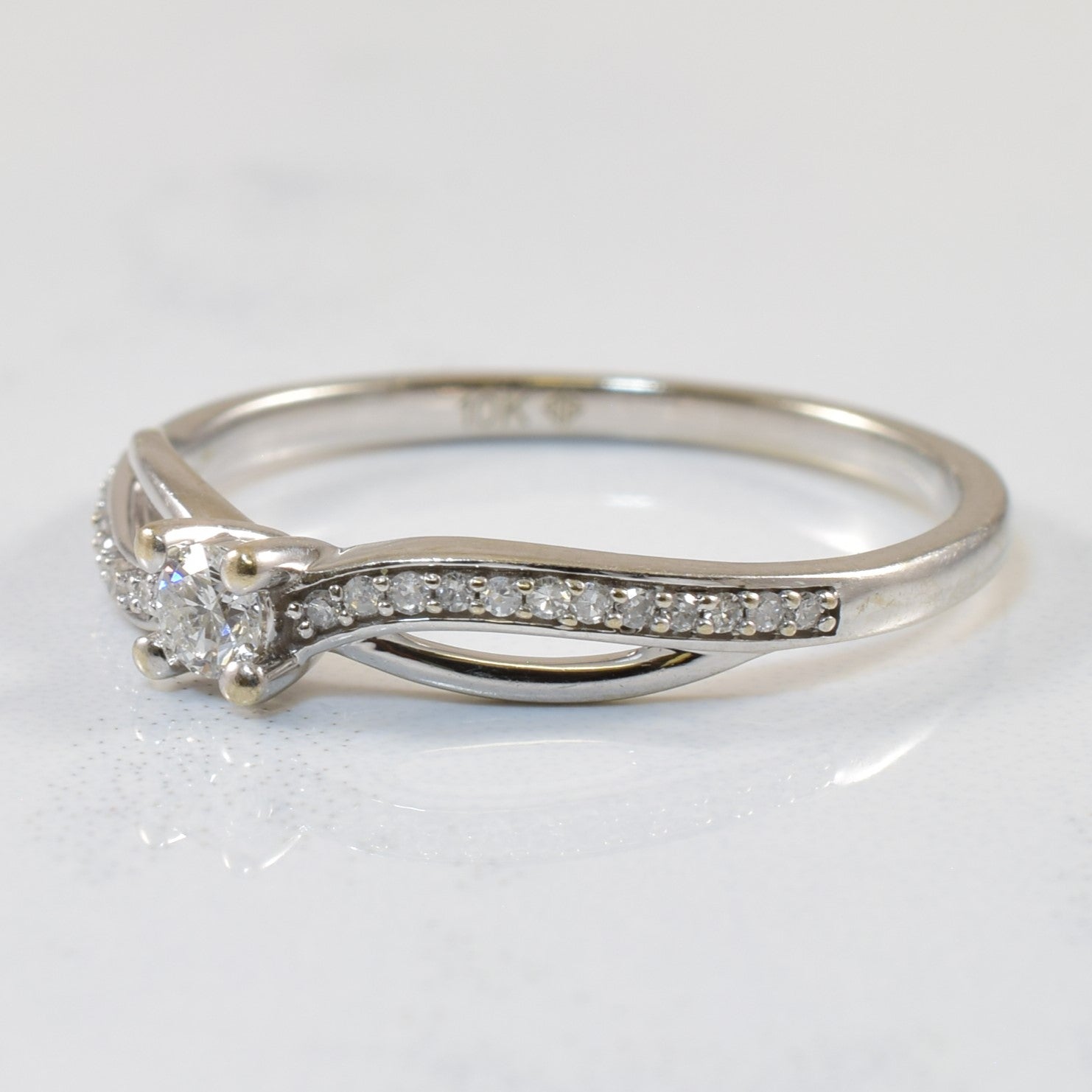 Pave Diamond Crossover Ring | 0.11ctw | SZ 7 |