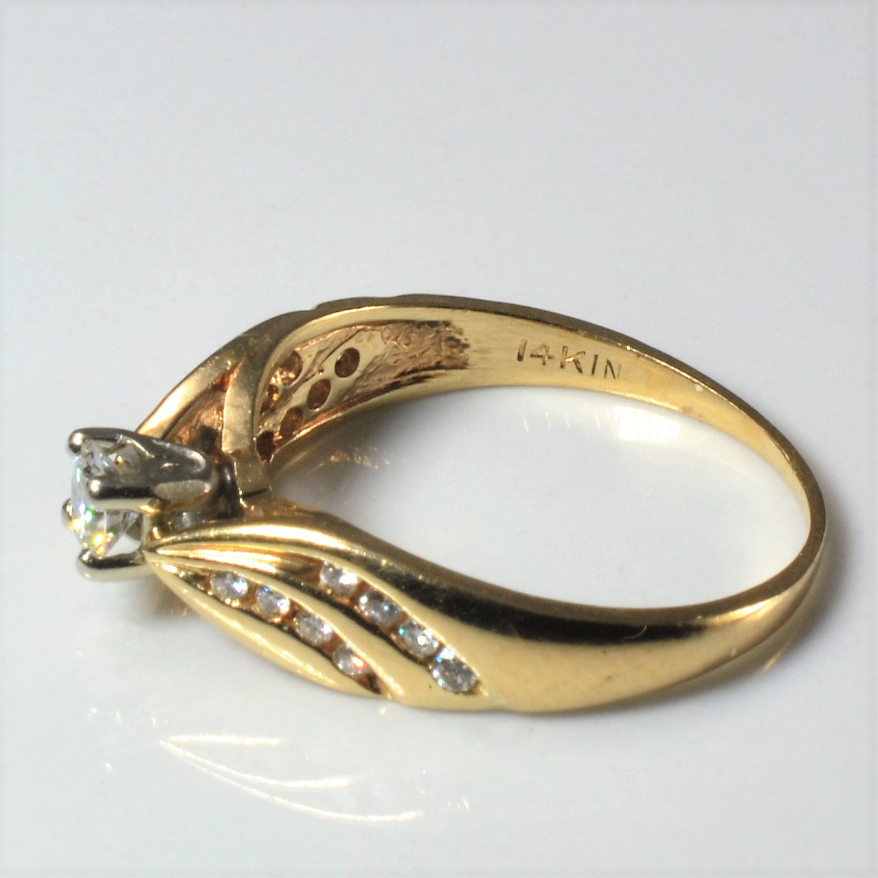Swirling Channel Diamond Ring | 0.24ctw | SZ 6 |