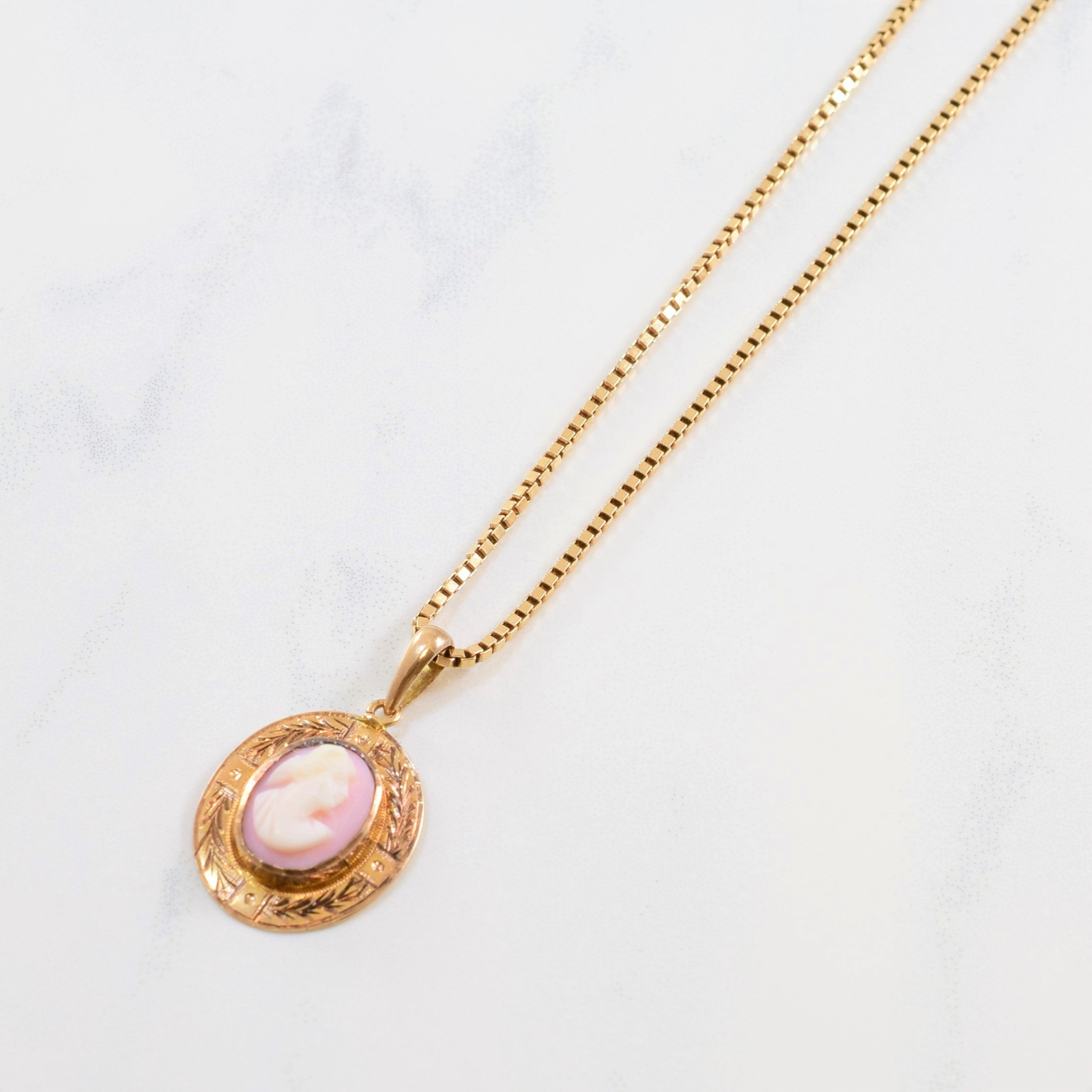 Bezel Set Cameo Pendant | 1.35ctw | 18.5" |