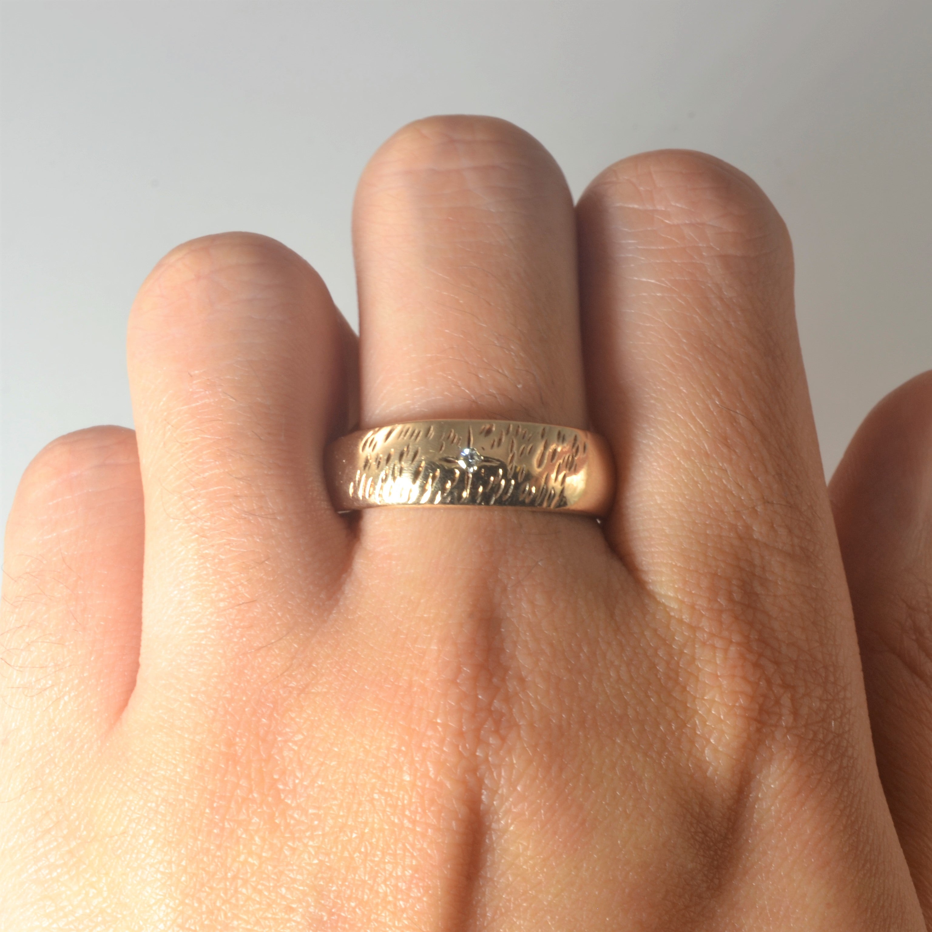 Textured Star Burst Diamond Band | 0.03ct | SZ 11.25 |